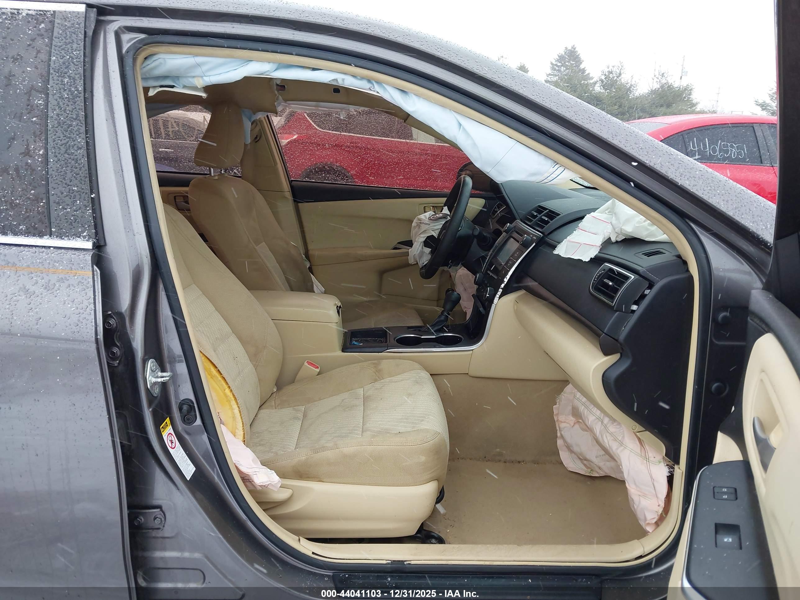 TOYOTA CAMRY image 5