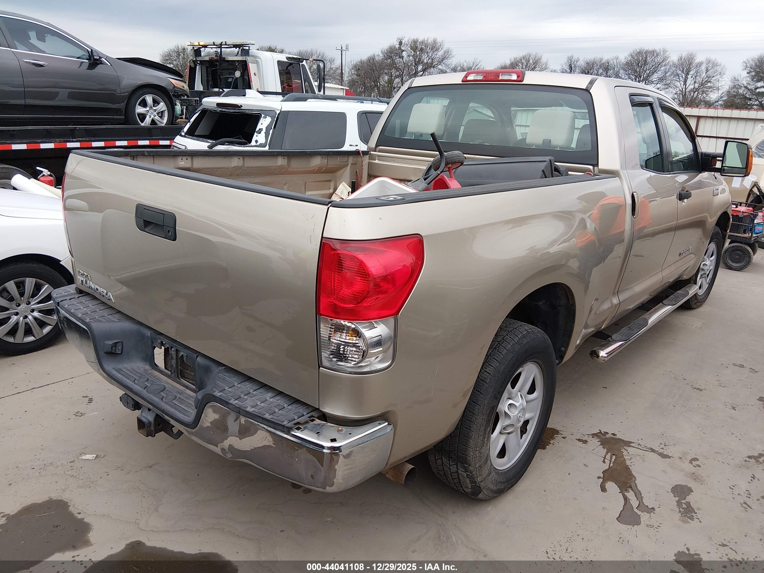 TOYOTA TUNDRA image 4