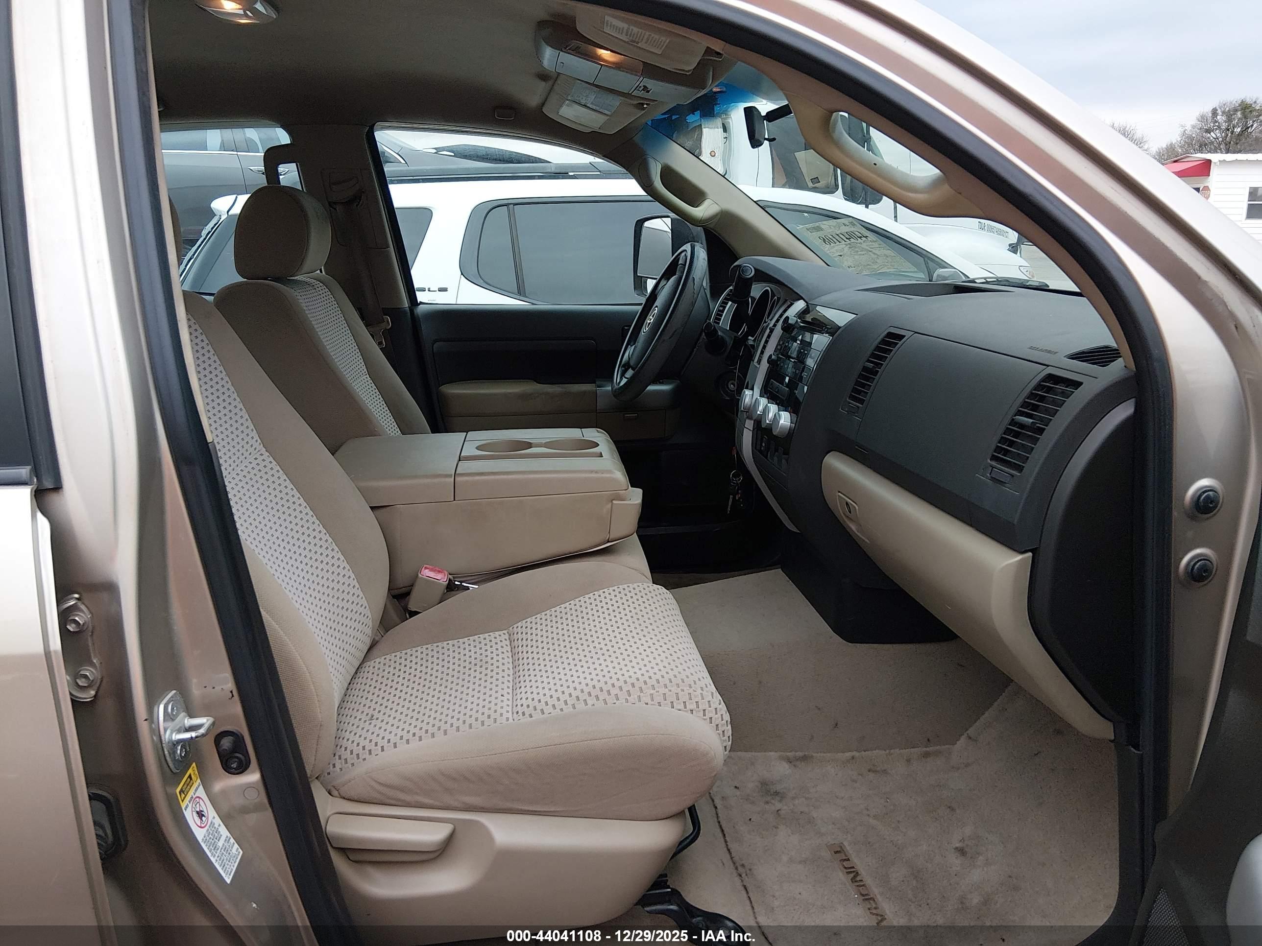 TOYOTA TUNDRA image 5