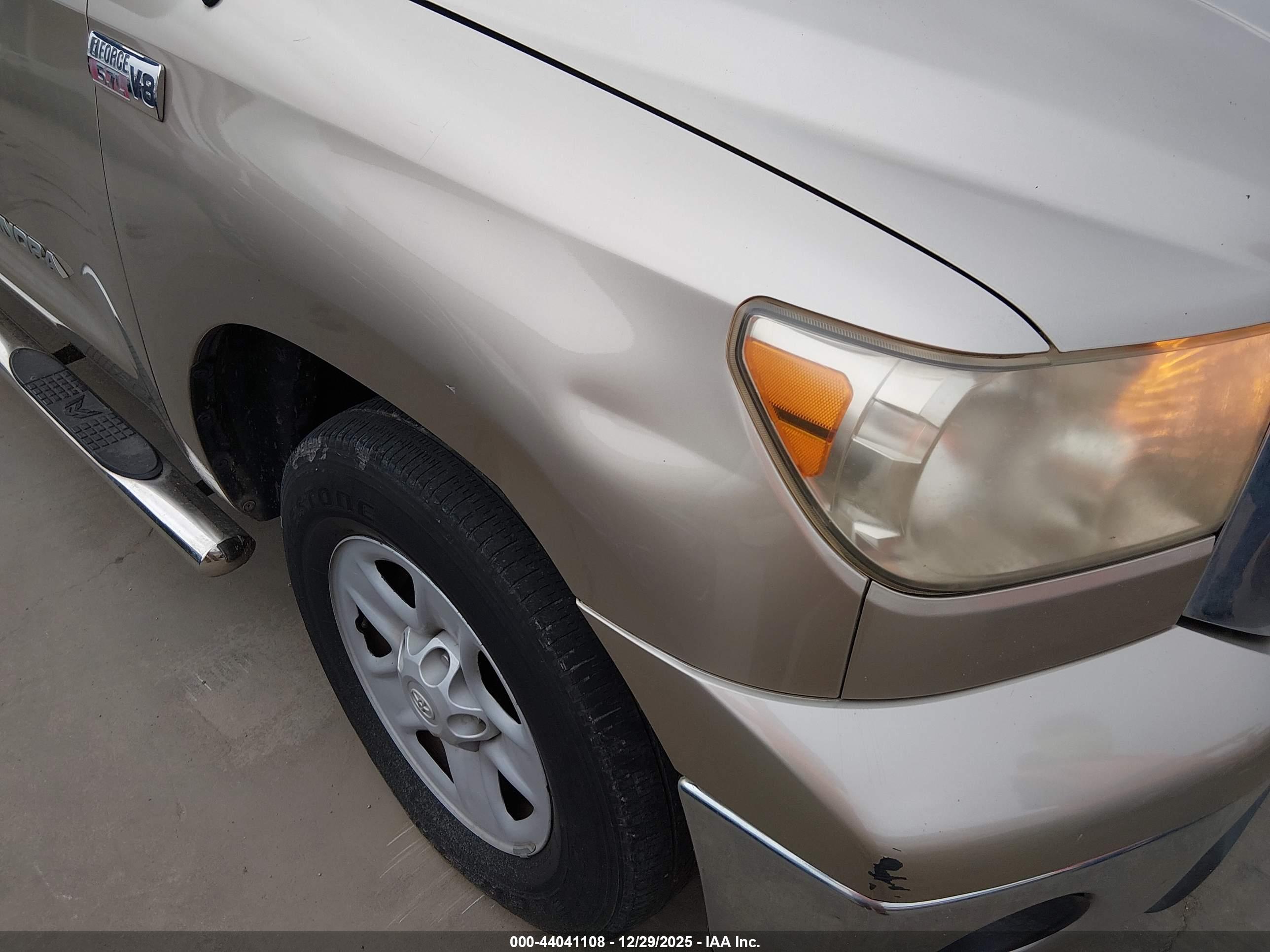TOYOTA TUNDRA image 6