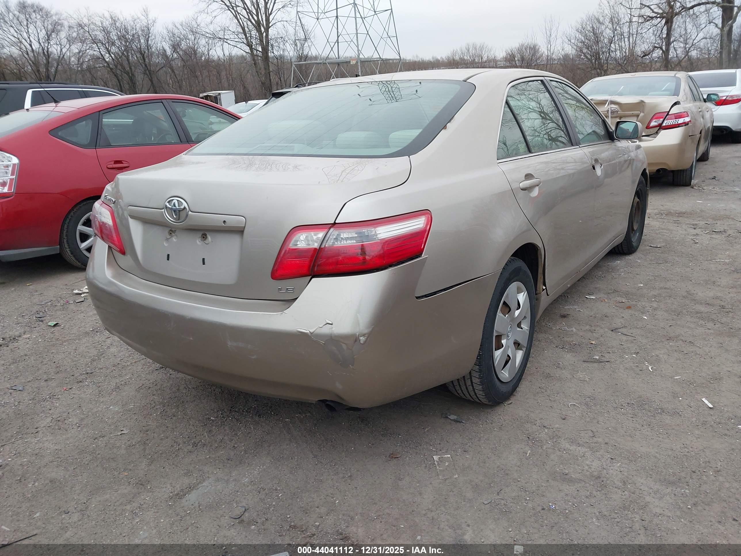 TOYOTA CAMRY image 4