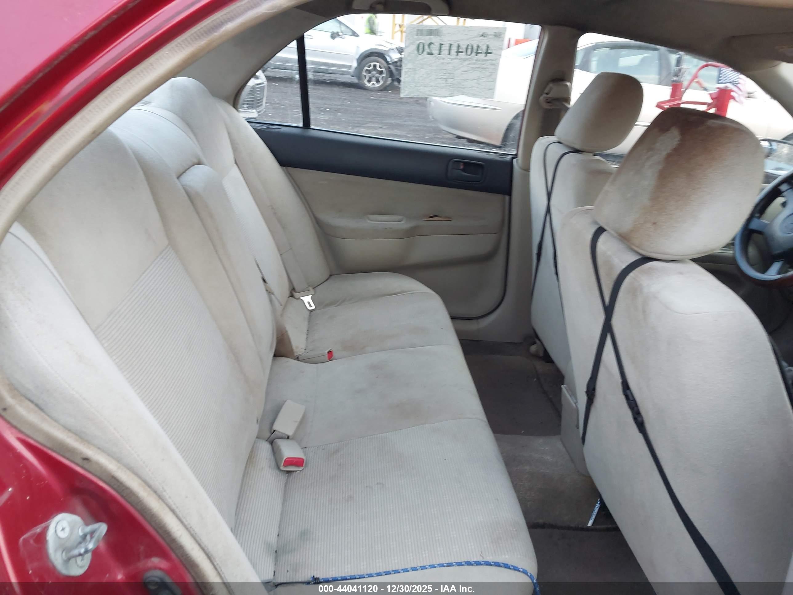 MITSUBISHI LANCER image 8