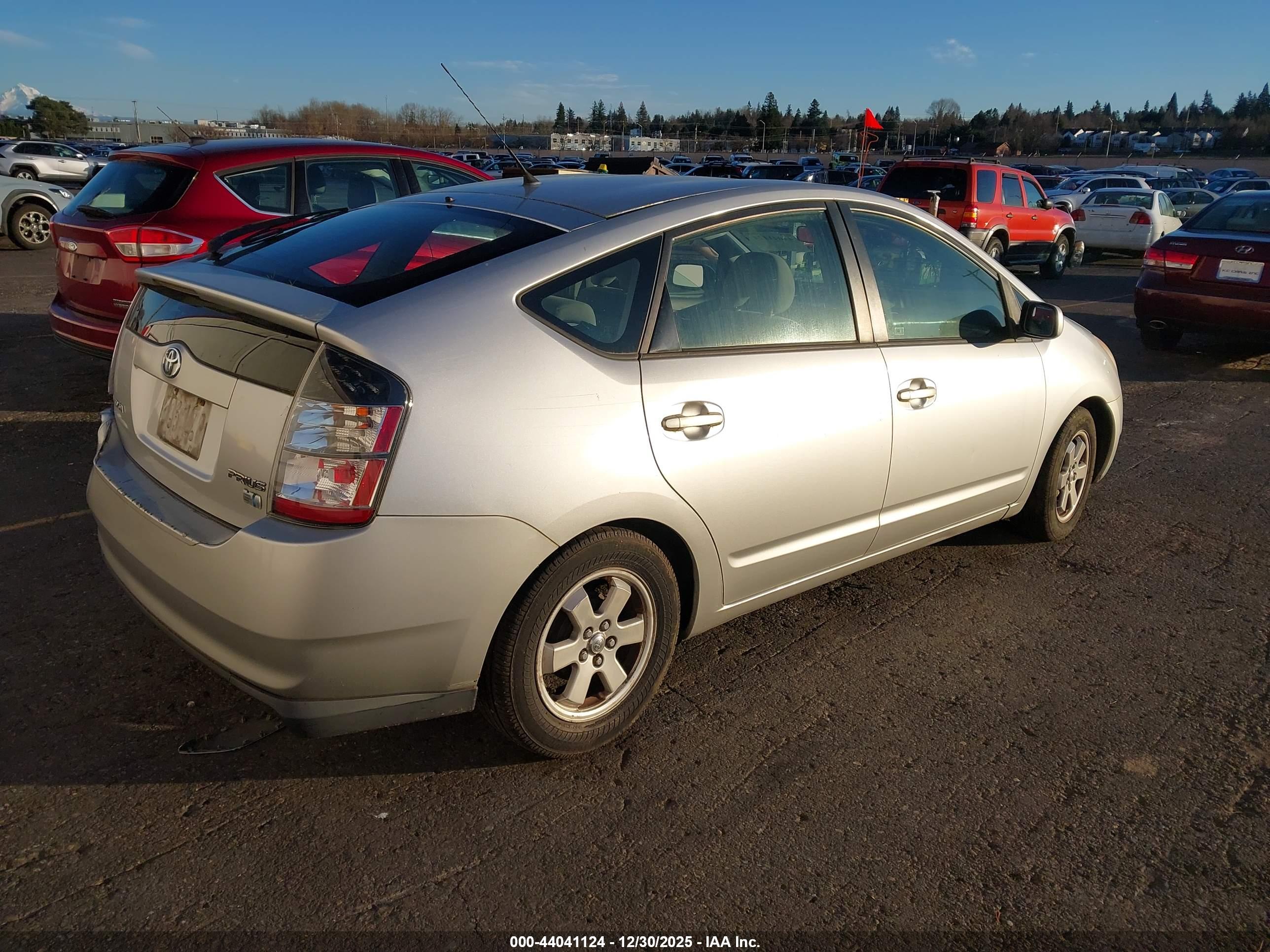 TOYOTA PRIUS image 4