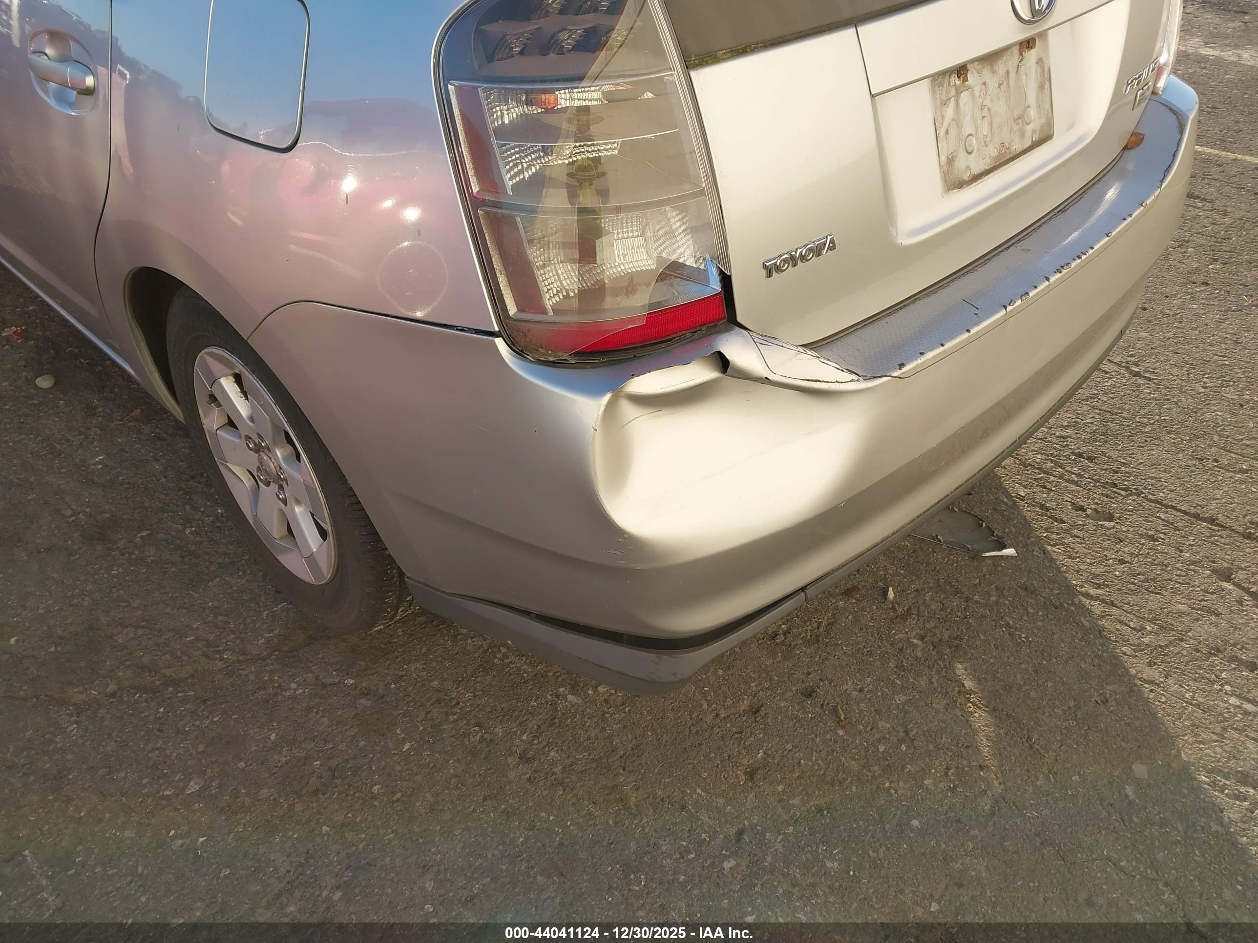 TOYOTA PRIUS image 6