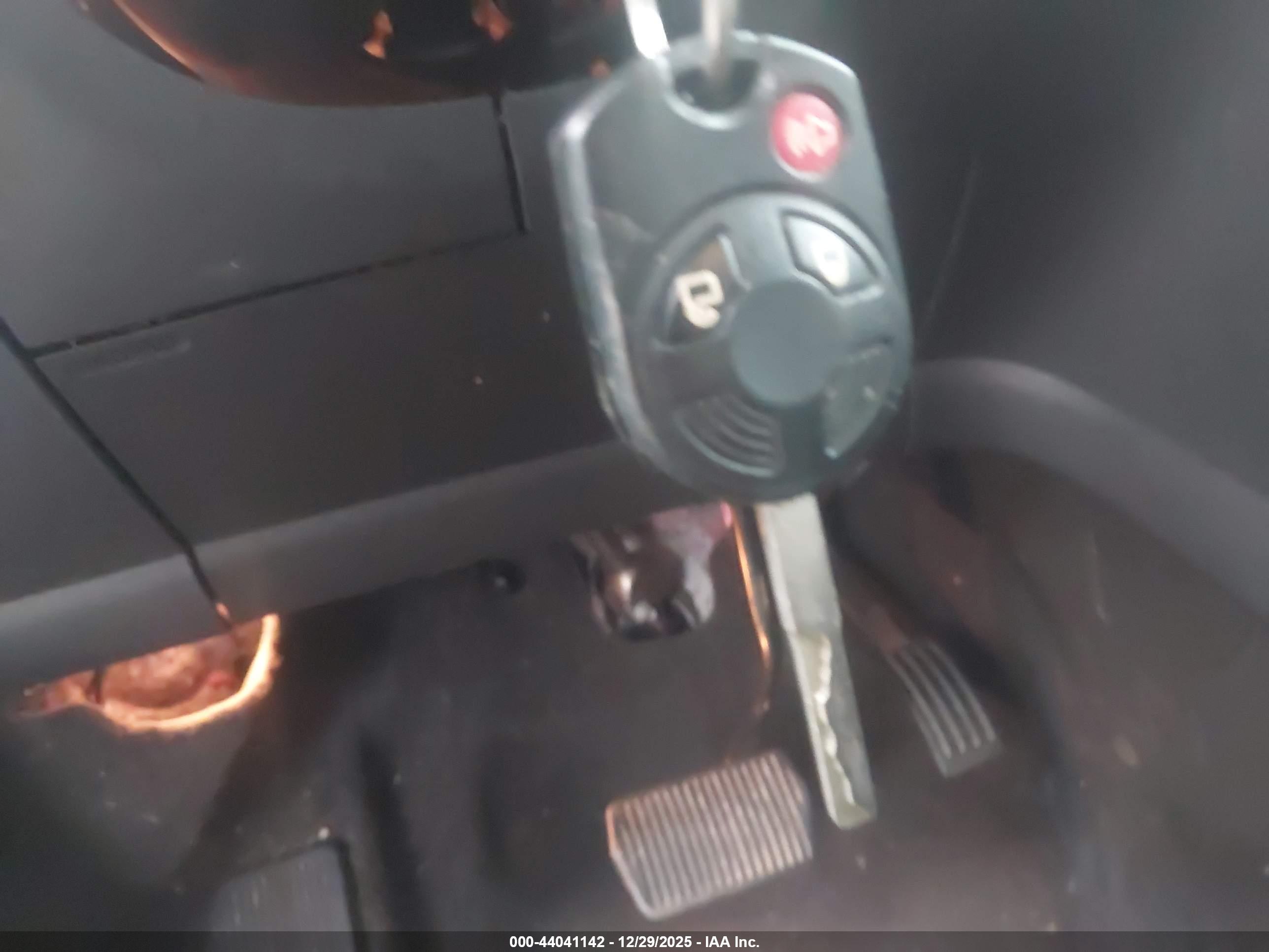 FORD ESCAPE image 11