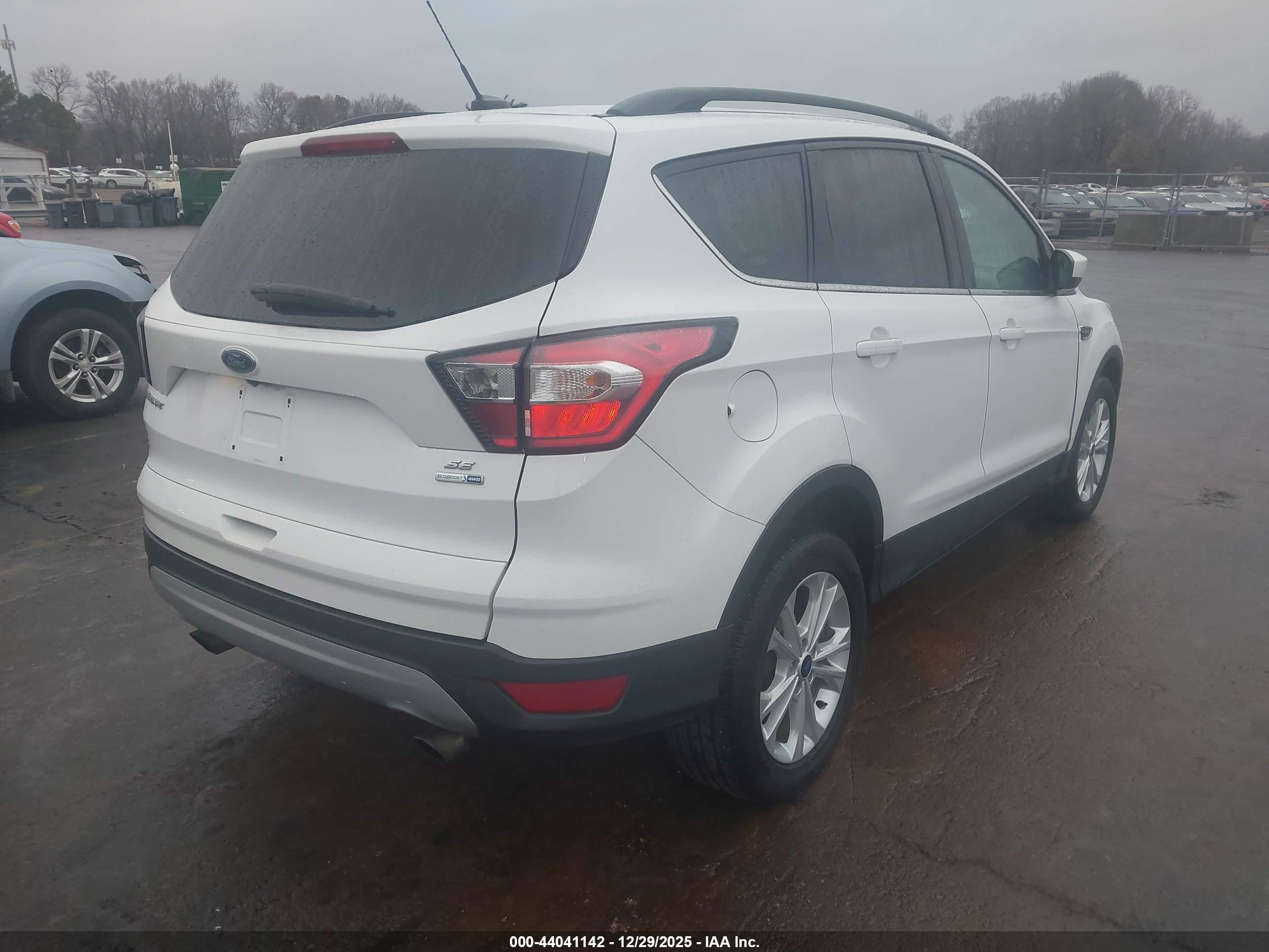 FORD ESCAPE image 4