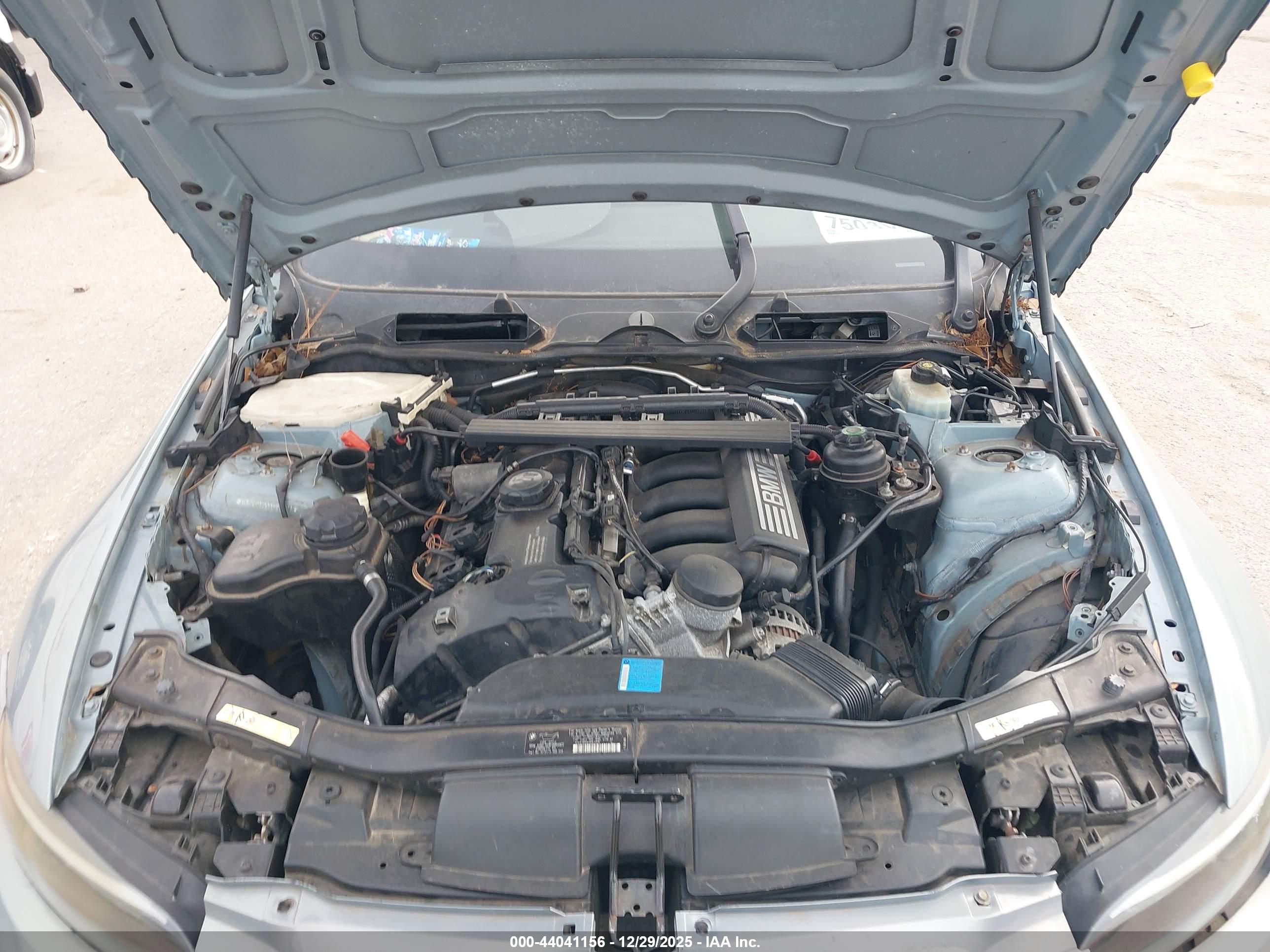 BMW 328XI image 10