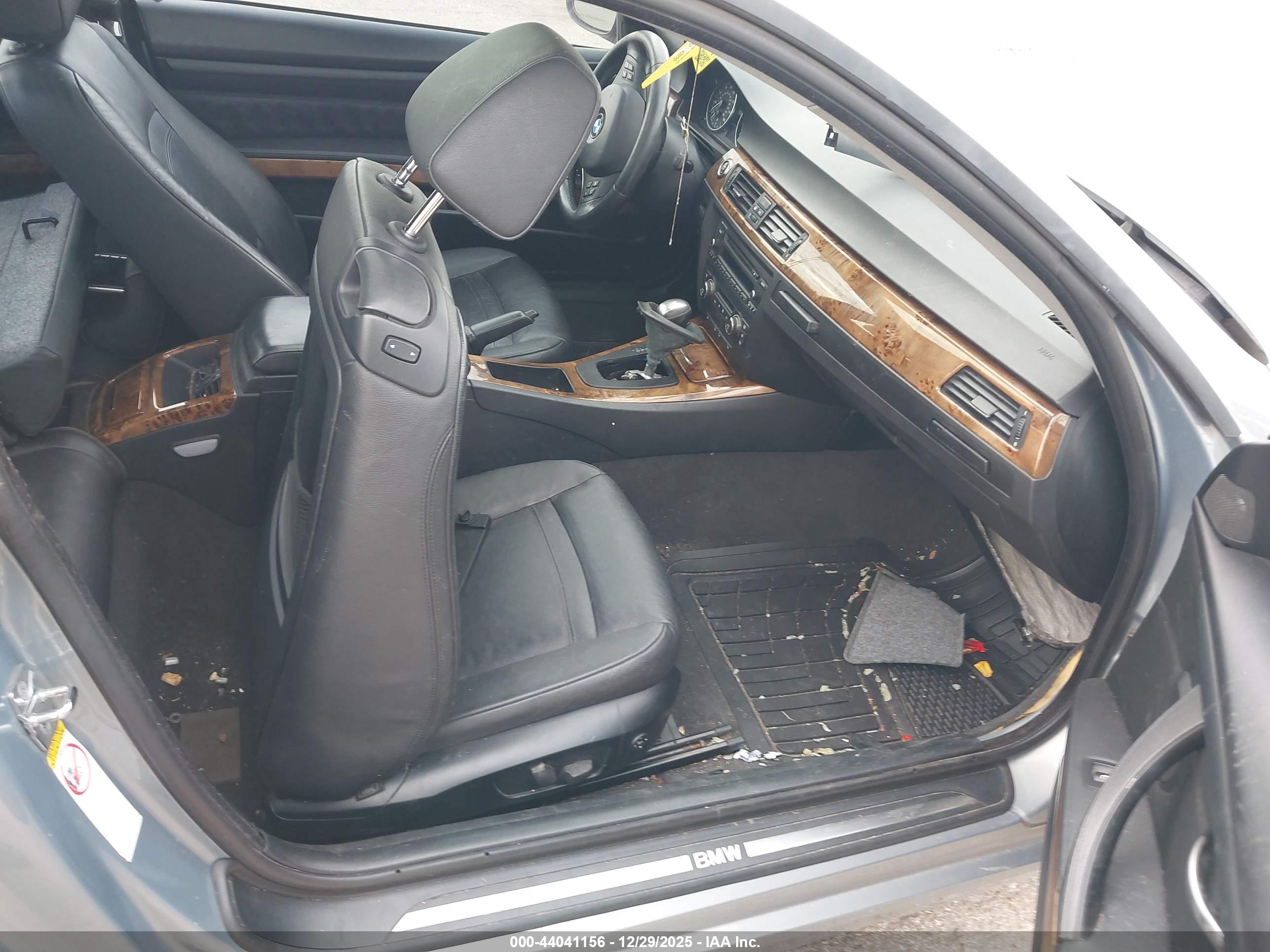 BMW 328XI image 5