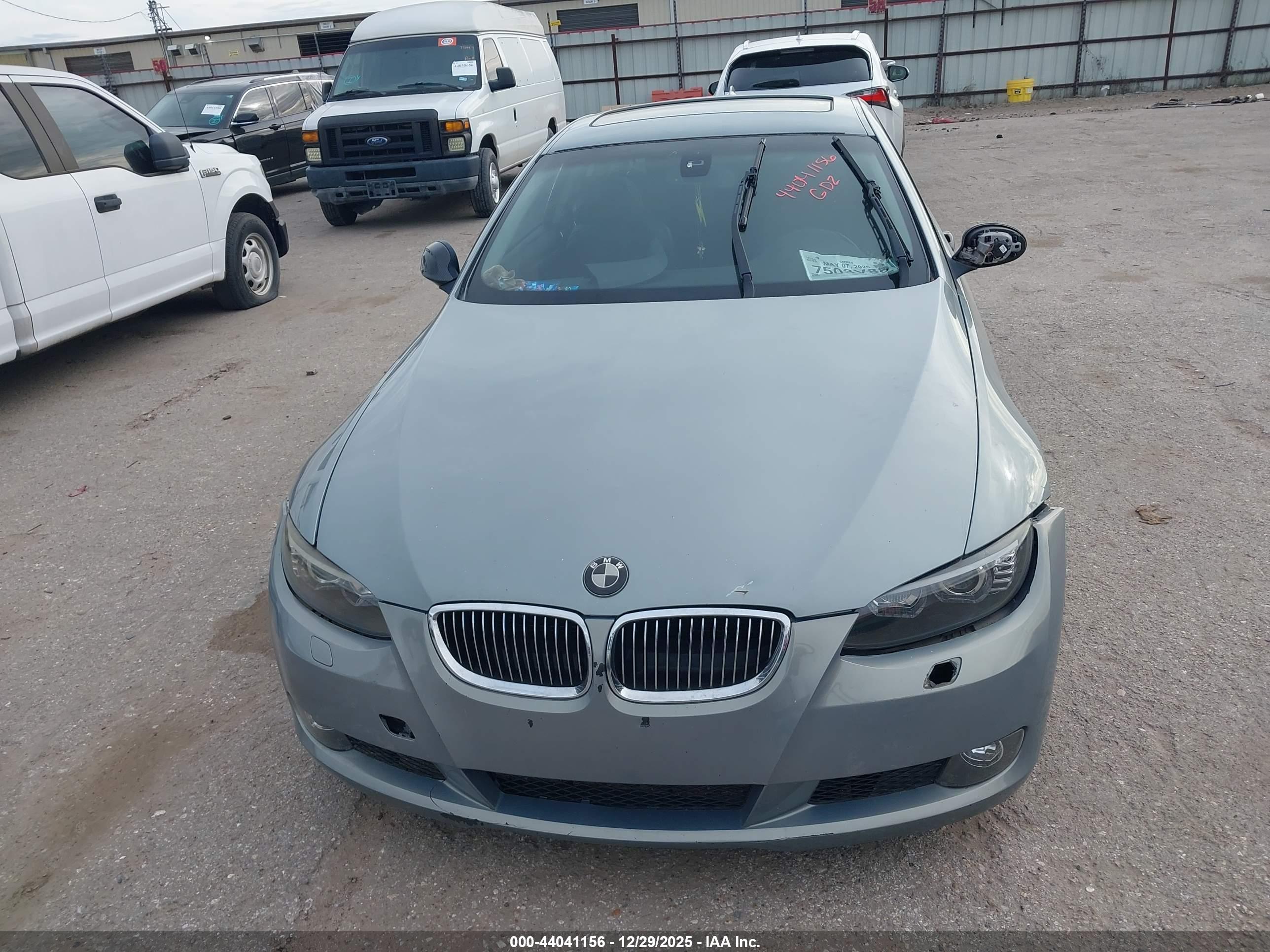 BMW 328XI image 6