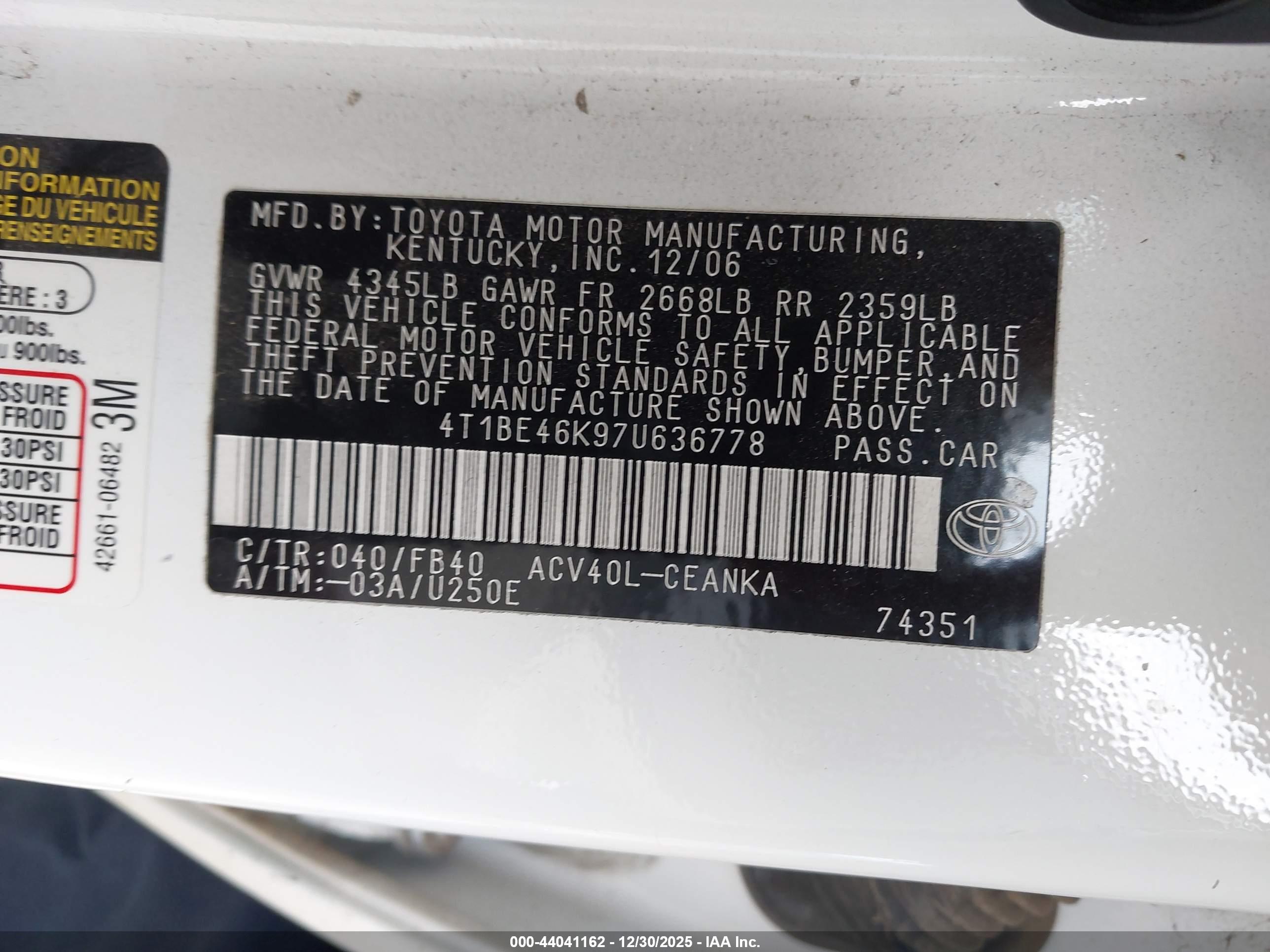 TOYOTA CAMRY image 9