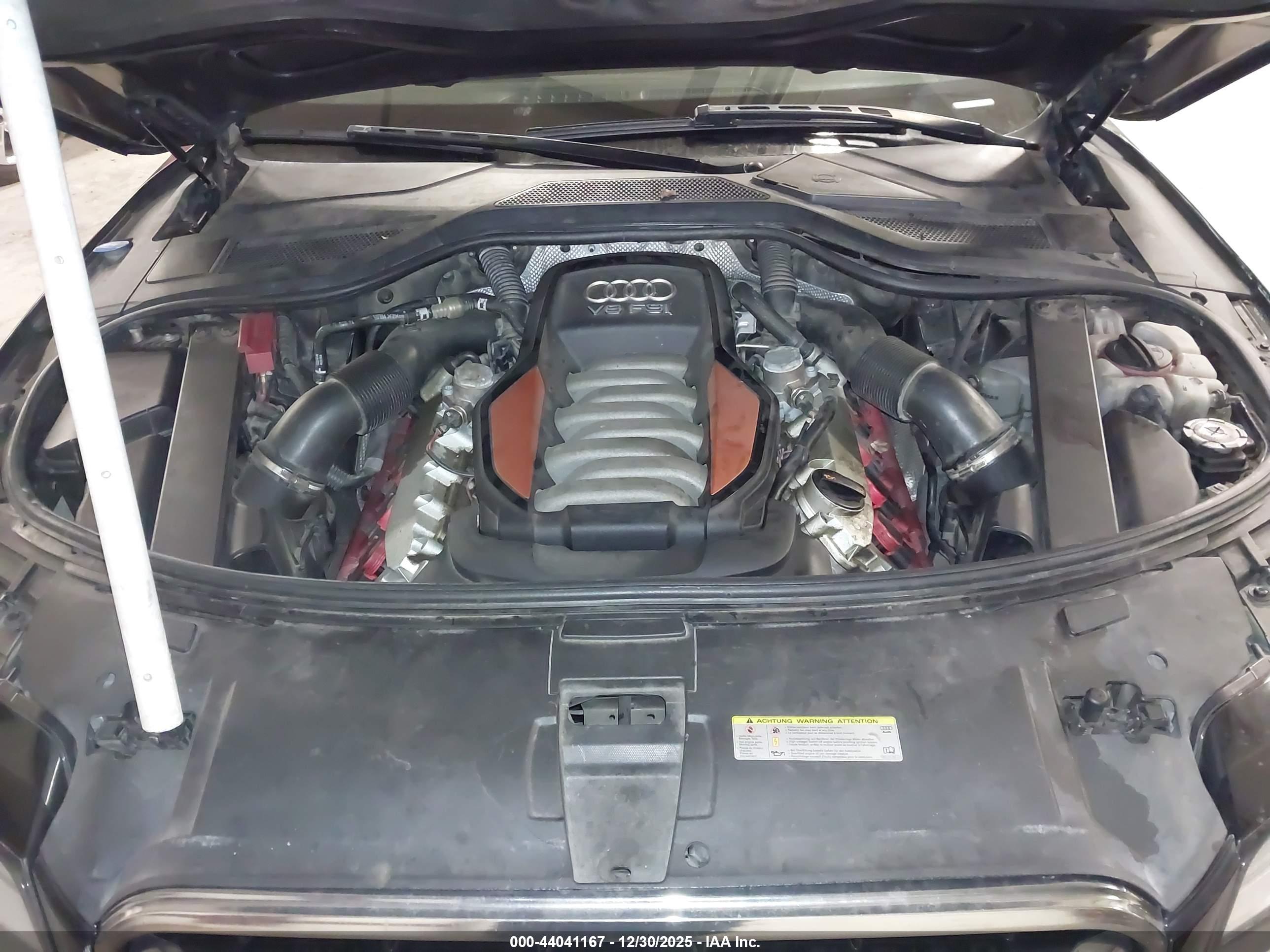 AUDI A8 image 10