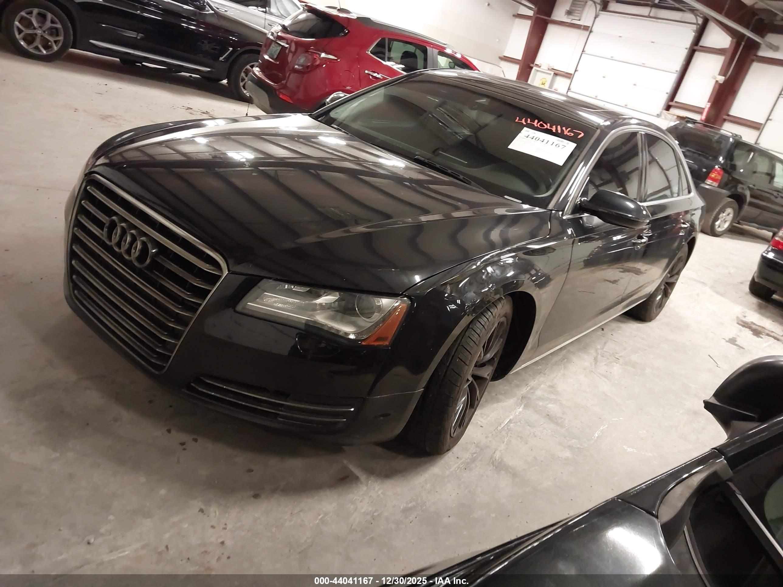 AUDI A8 image 2