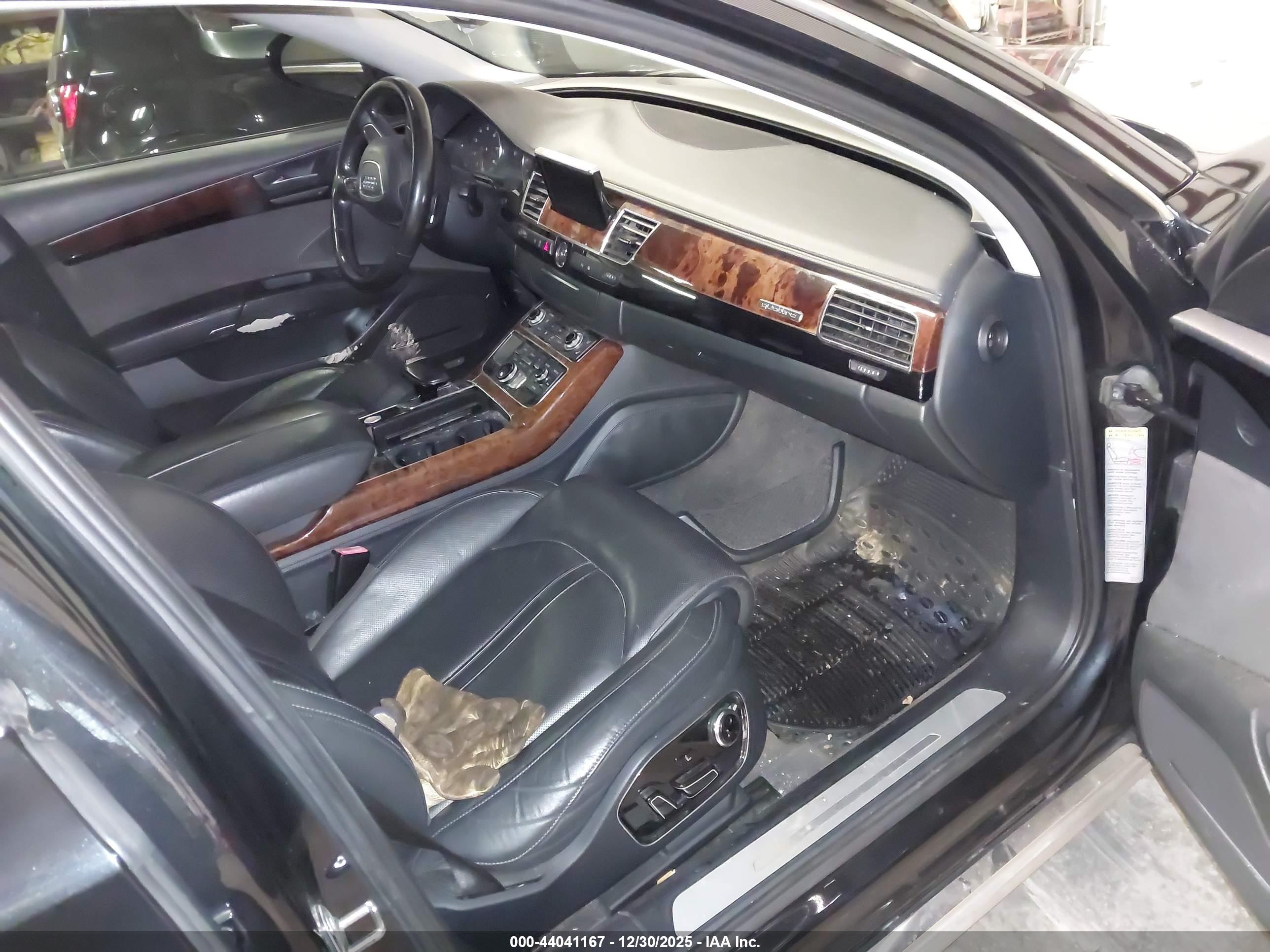 AUDI A8 image 5