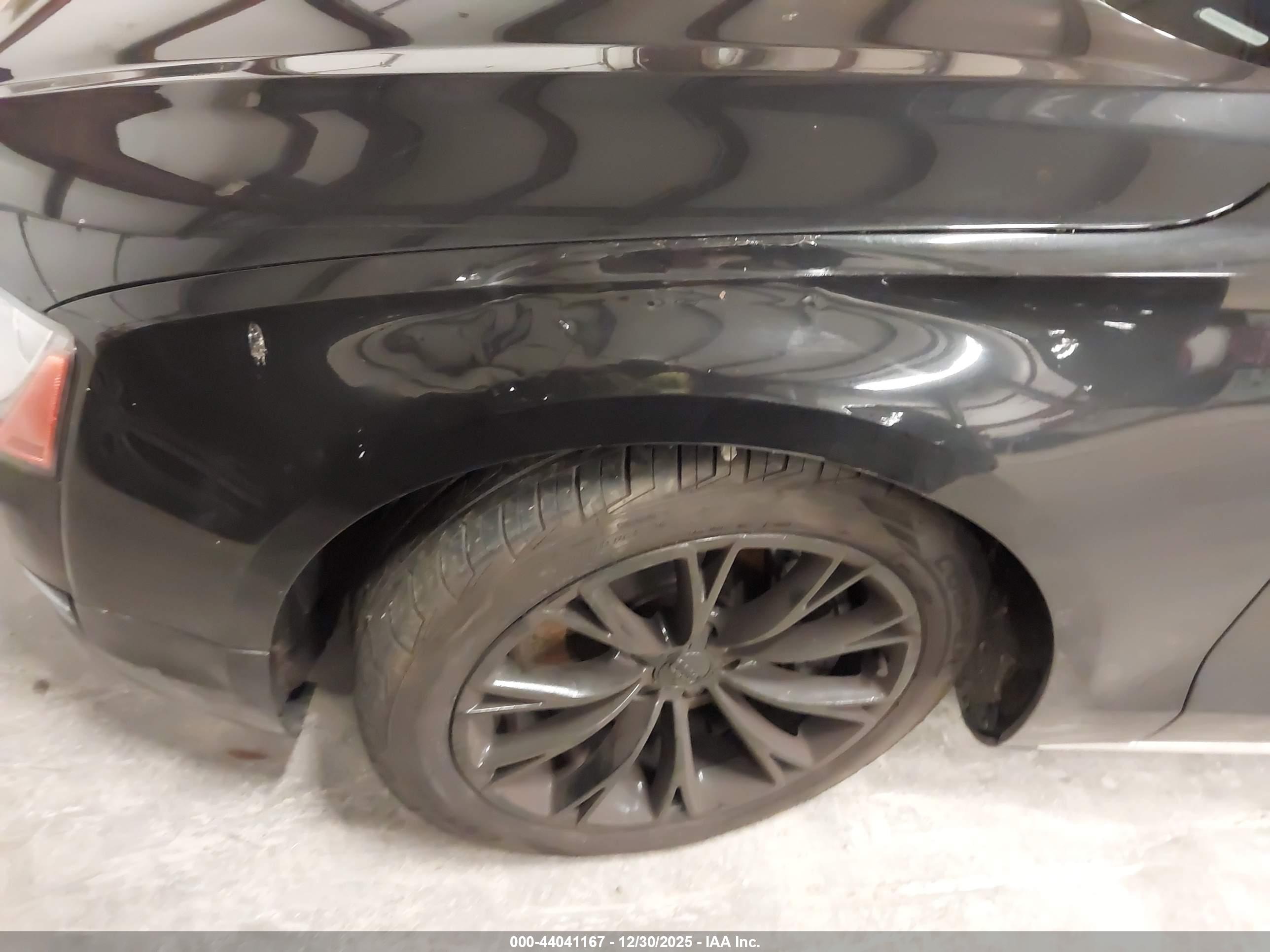 AUDI A8 image 6
