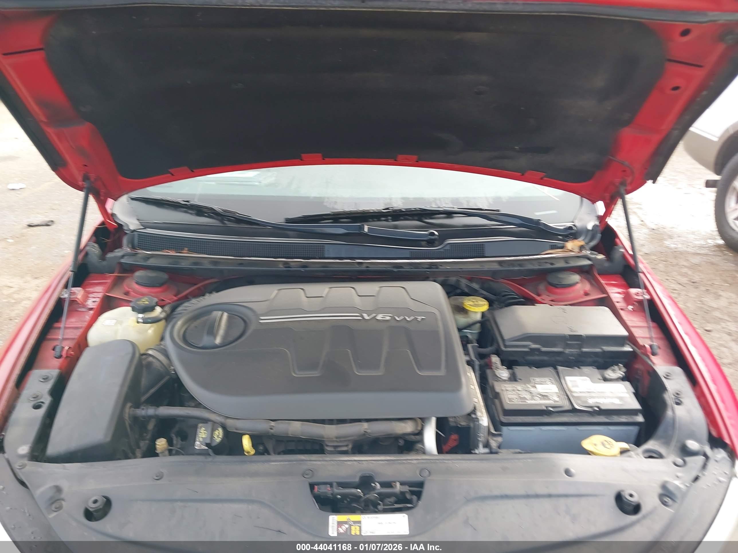 CHRYSLER 200 image 10
