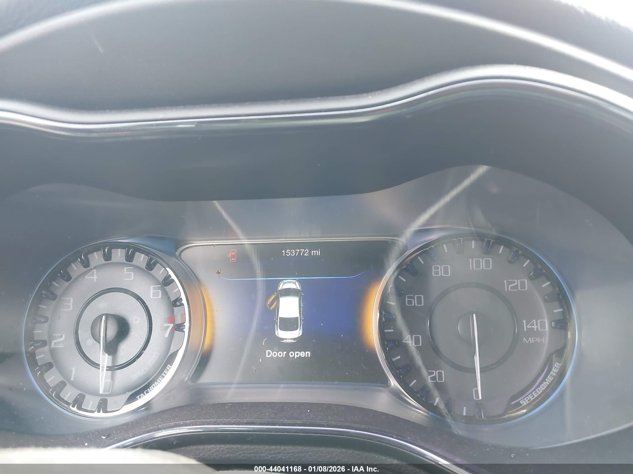 CHRYSLER 200 image 7