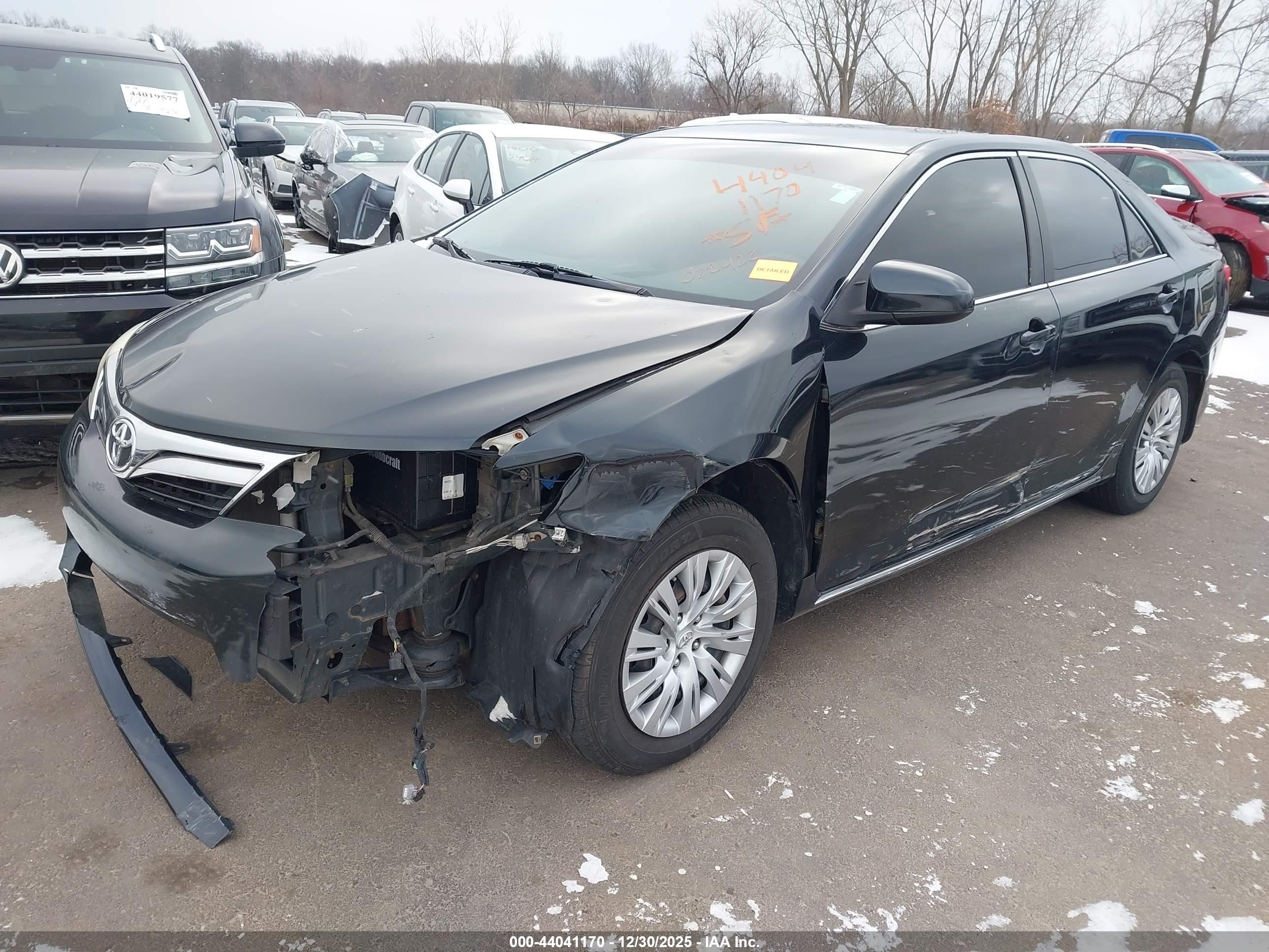 TOYOTA CAMRY image 2