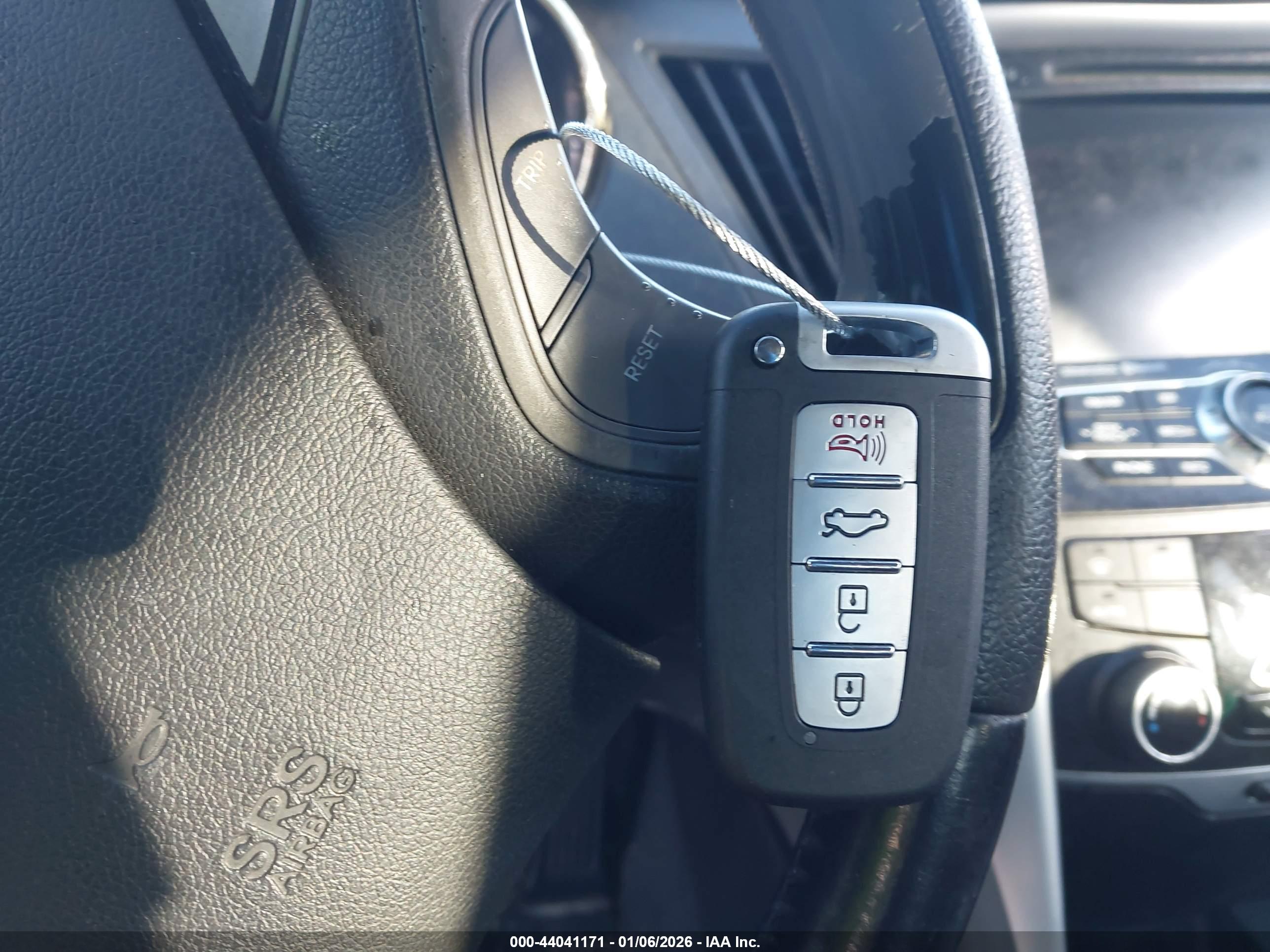 HYUNDAI SONATA image 11