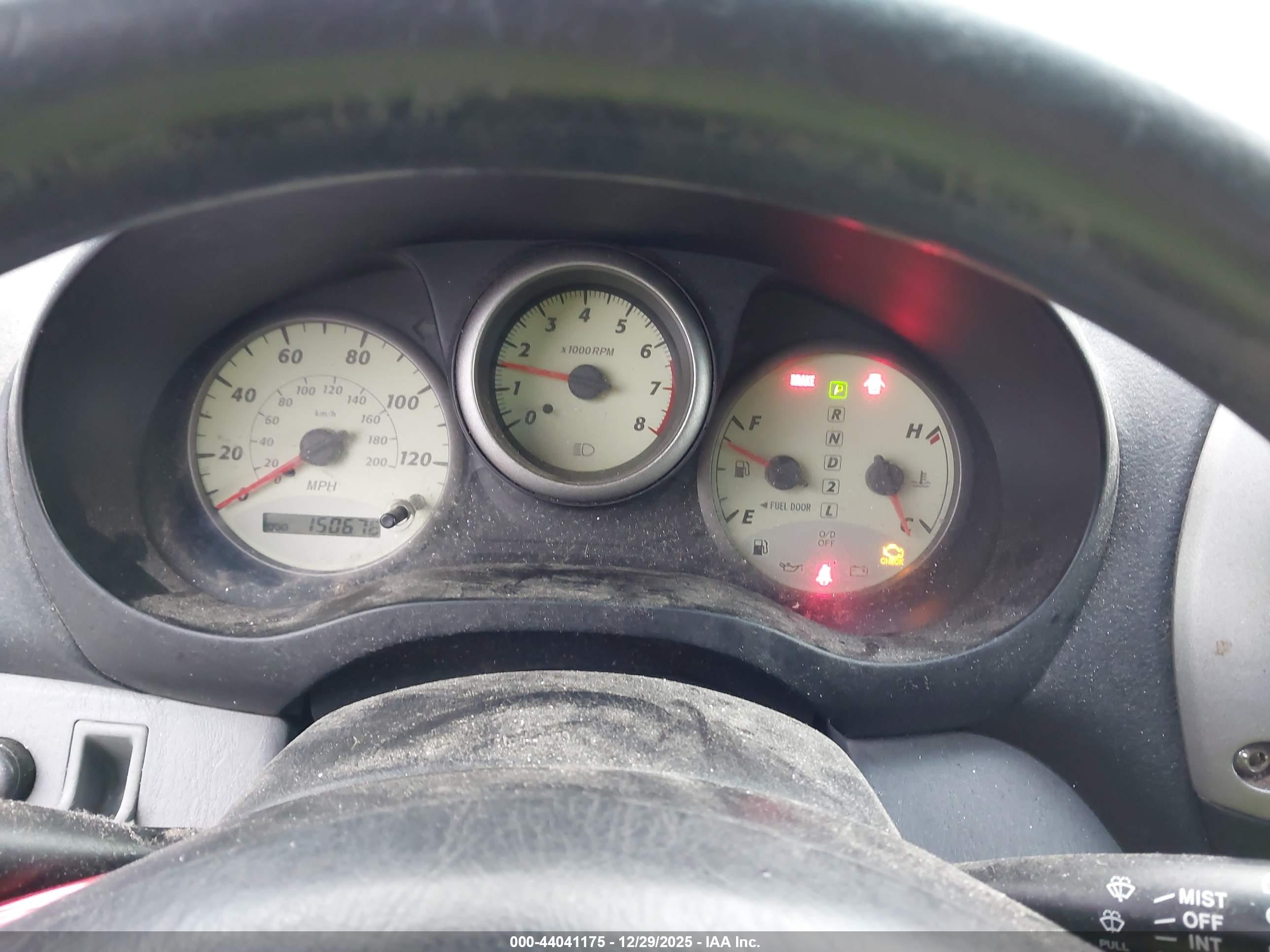 TOYOTA RAV4 image 7