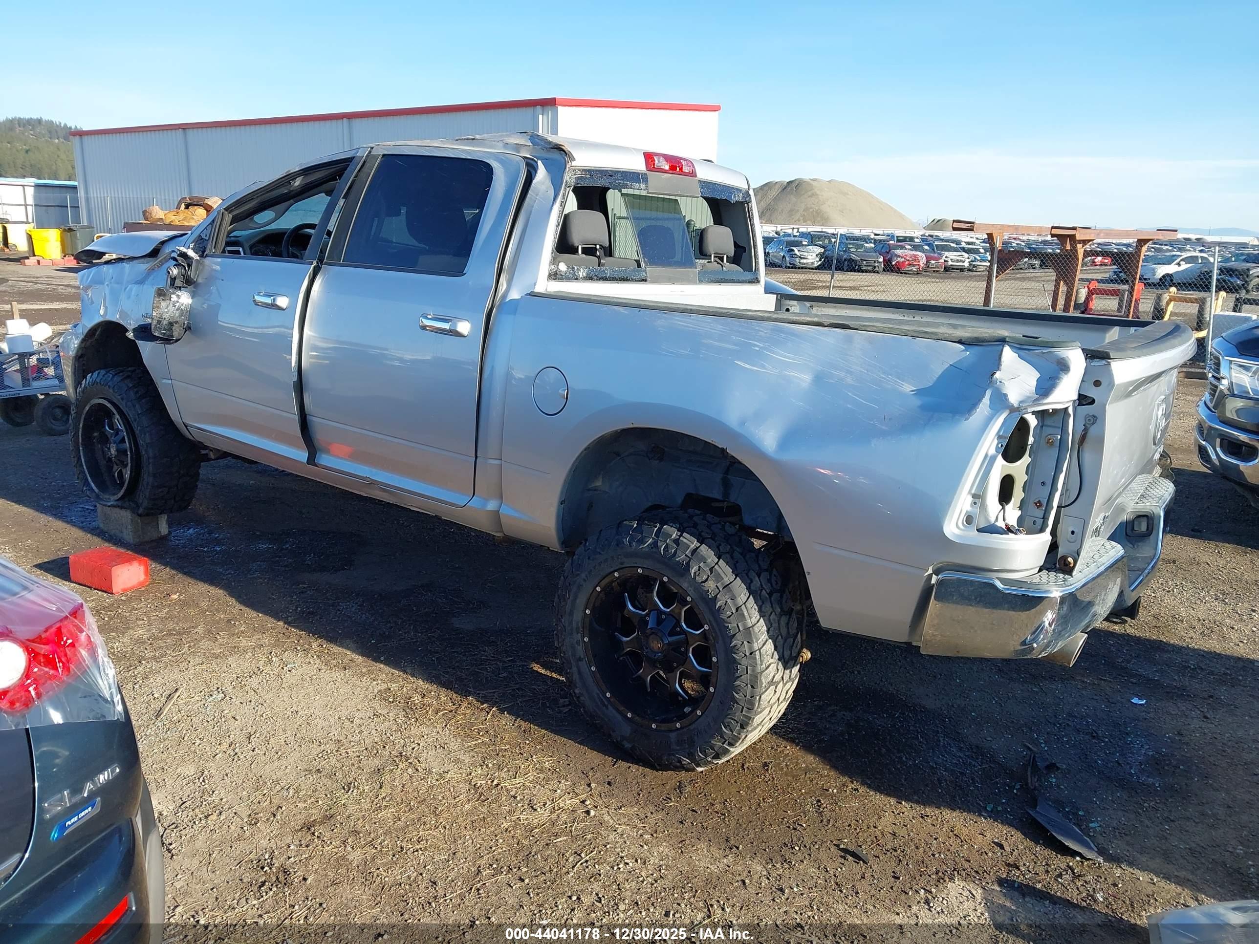 DODGE RAM image 3