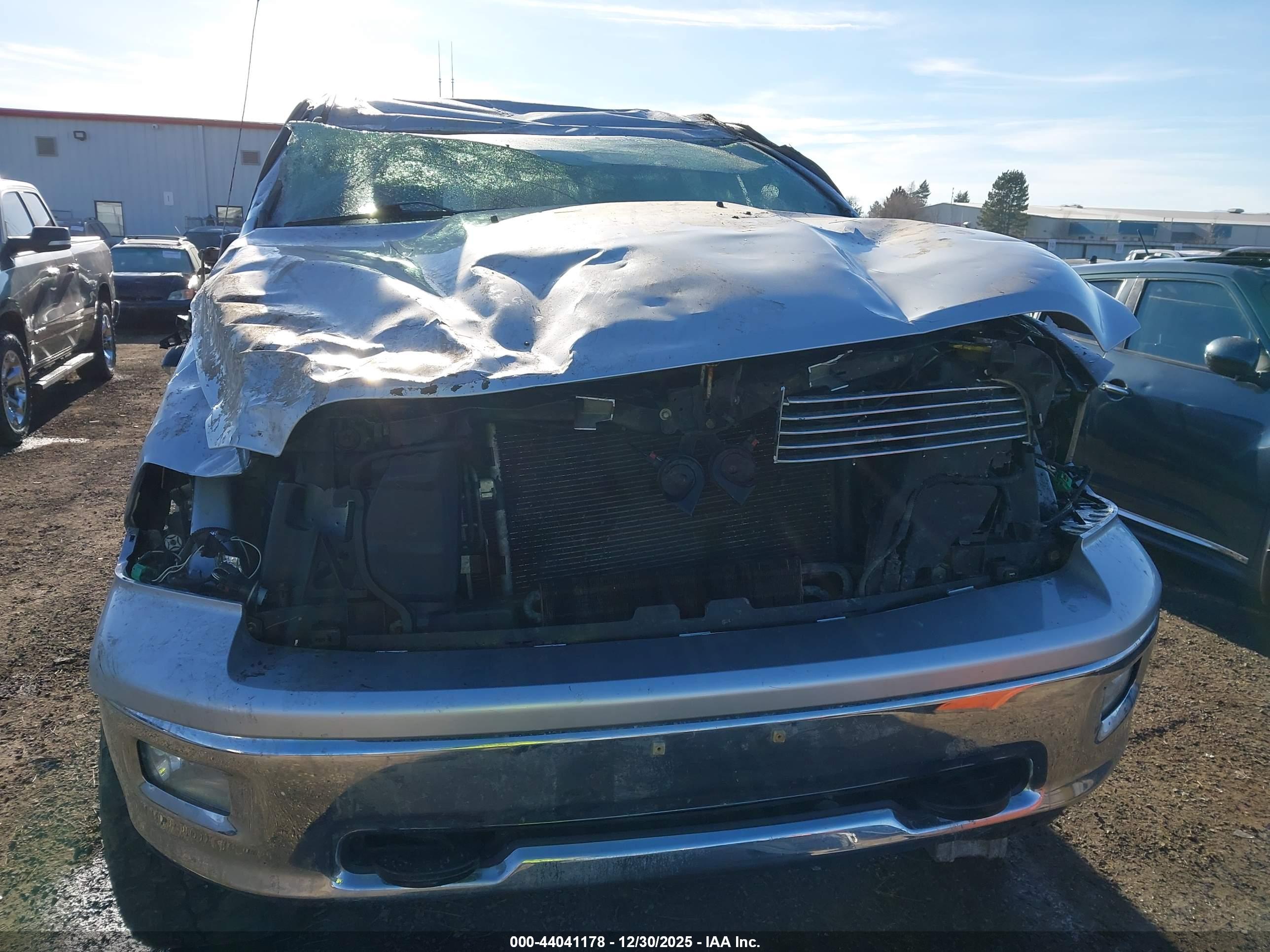 DODGE RAM image 6
