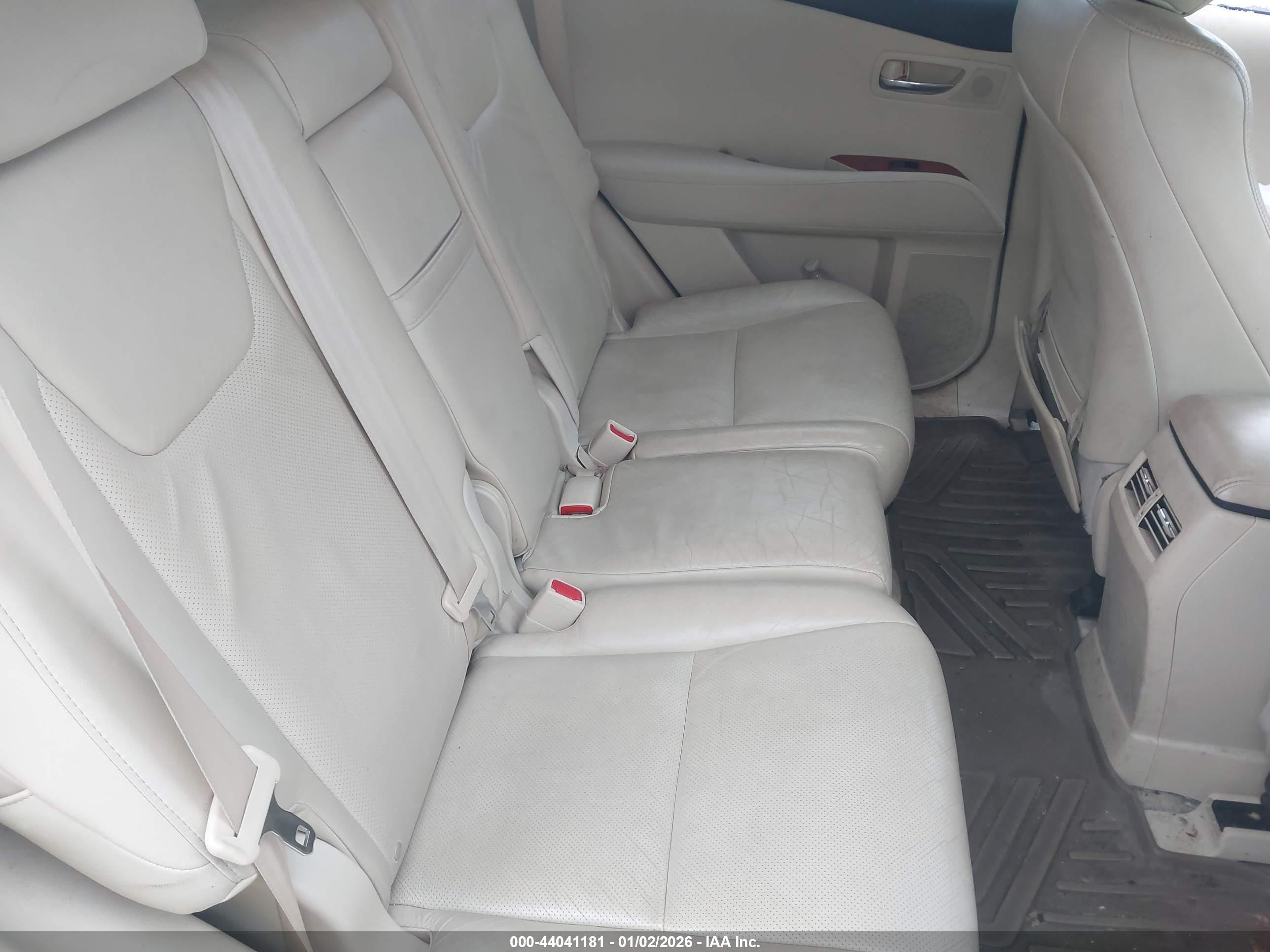 LEXUS RX image 8