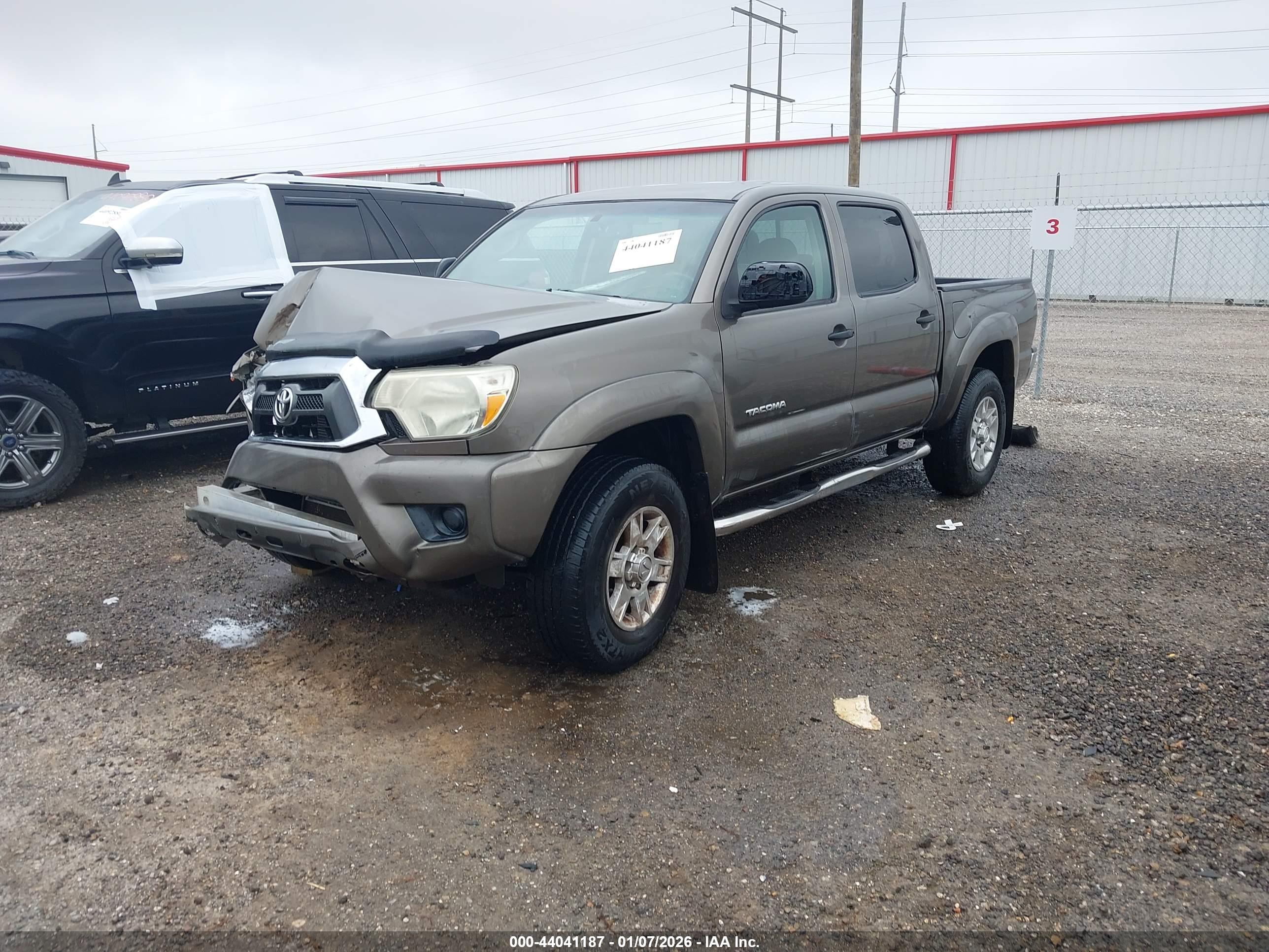 TOYOTA TACOMA image 2