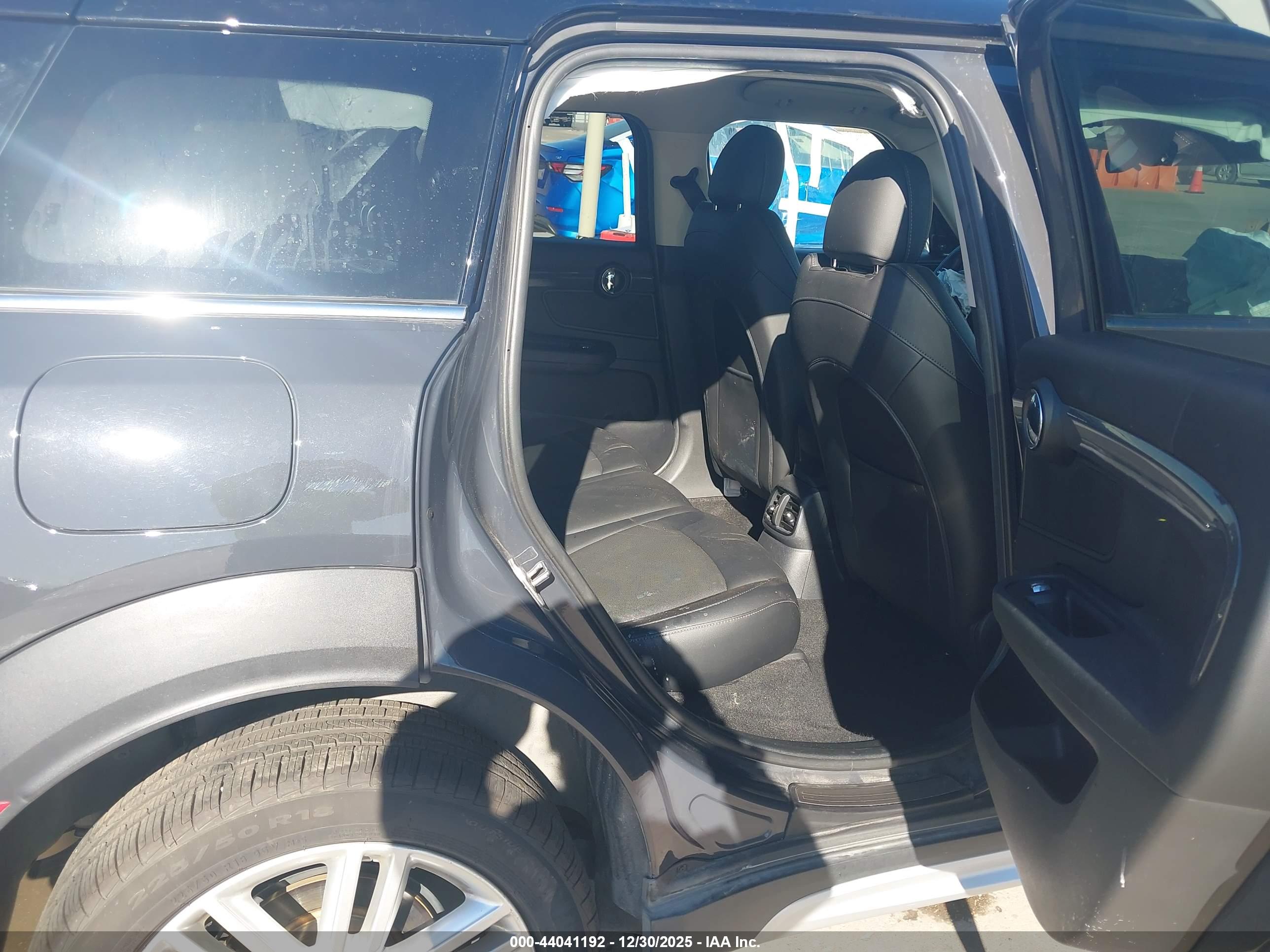 MINI COUNTRYMAN image 8