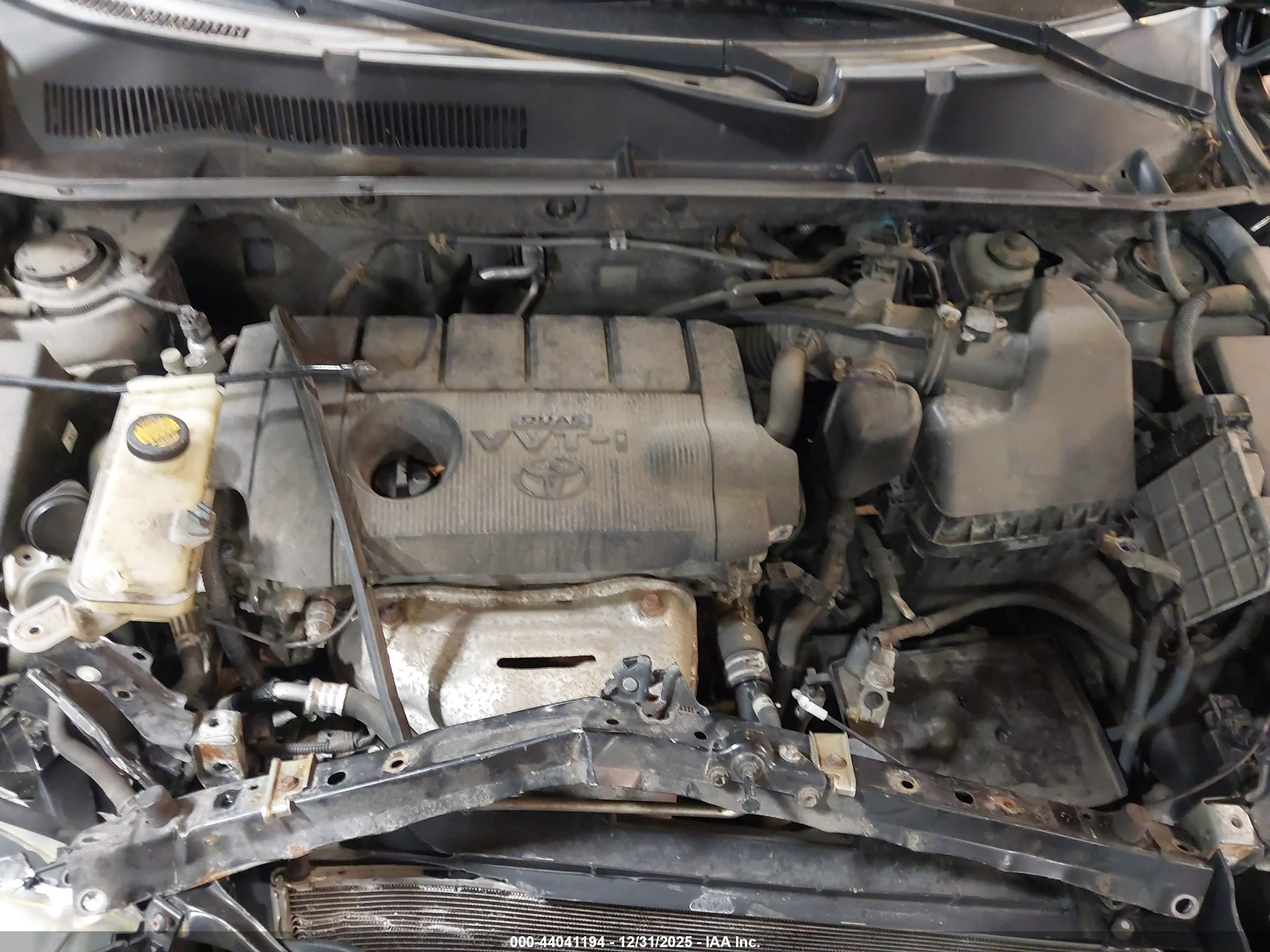 TOYOTA RAV4 image 10