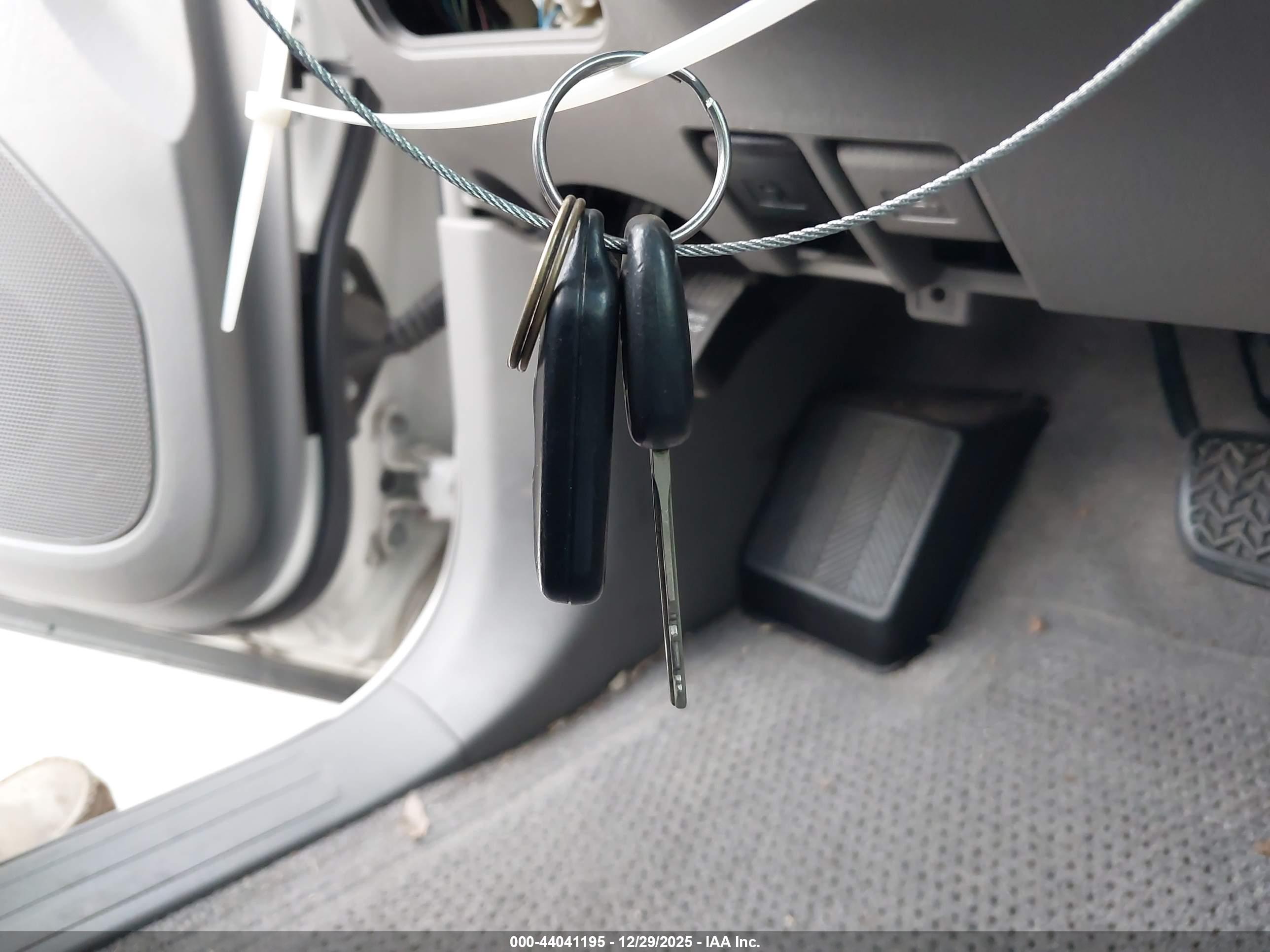TOYOTA 4RUNNER image 11
