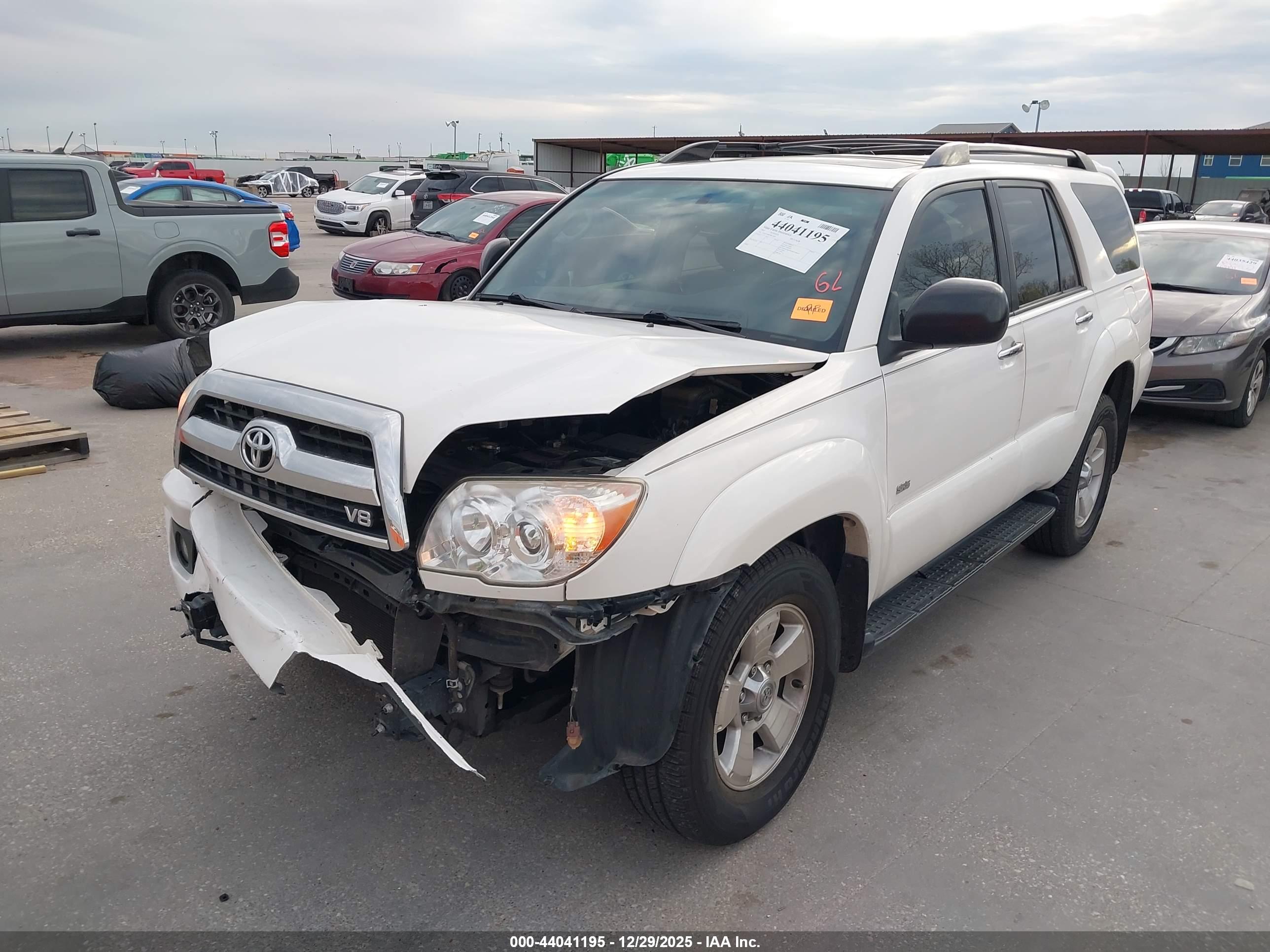 TOYOTA 4RUNNER image 2
