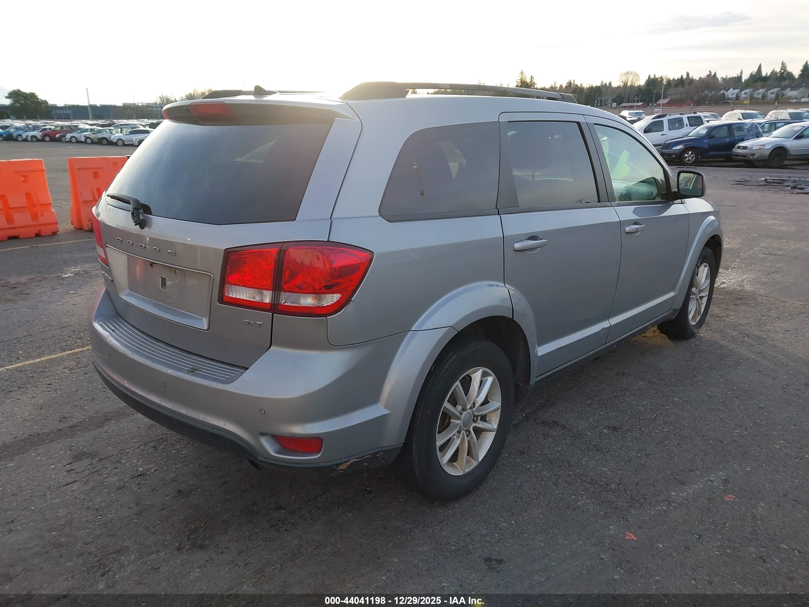 DODGE JOURNEY image 4