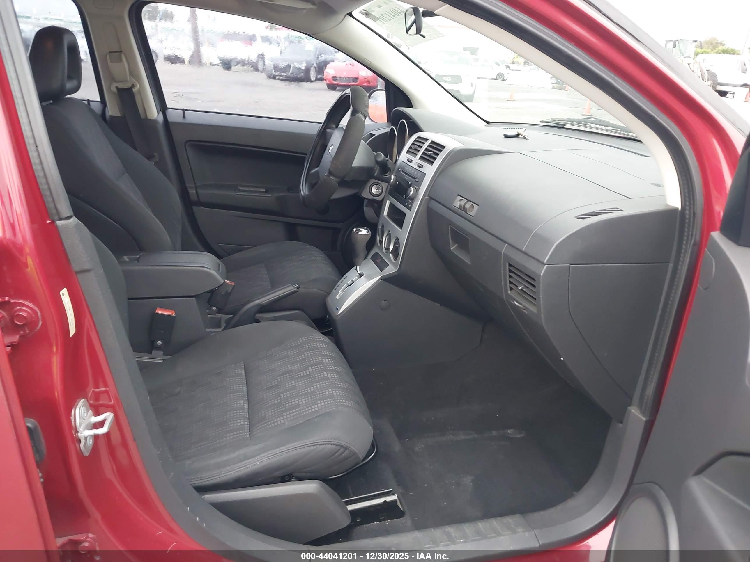 DODGE CALIBER image 5