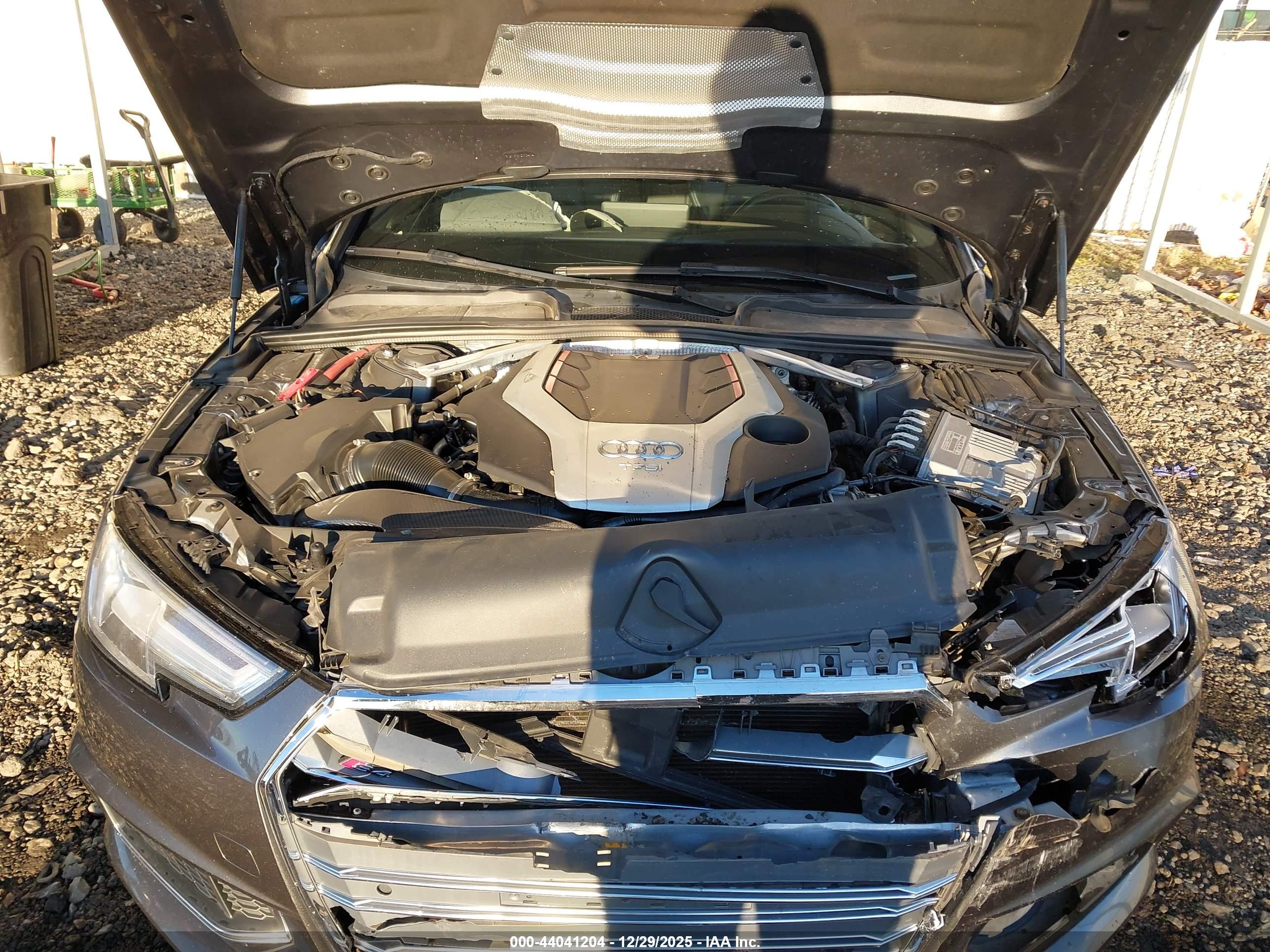 AUDI S4 image 10