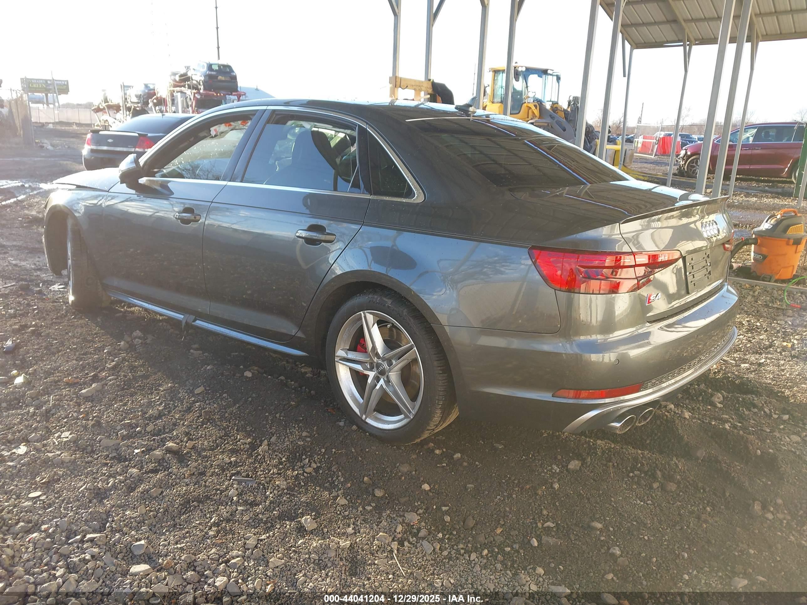 AUDI S4 image 3