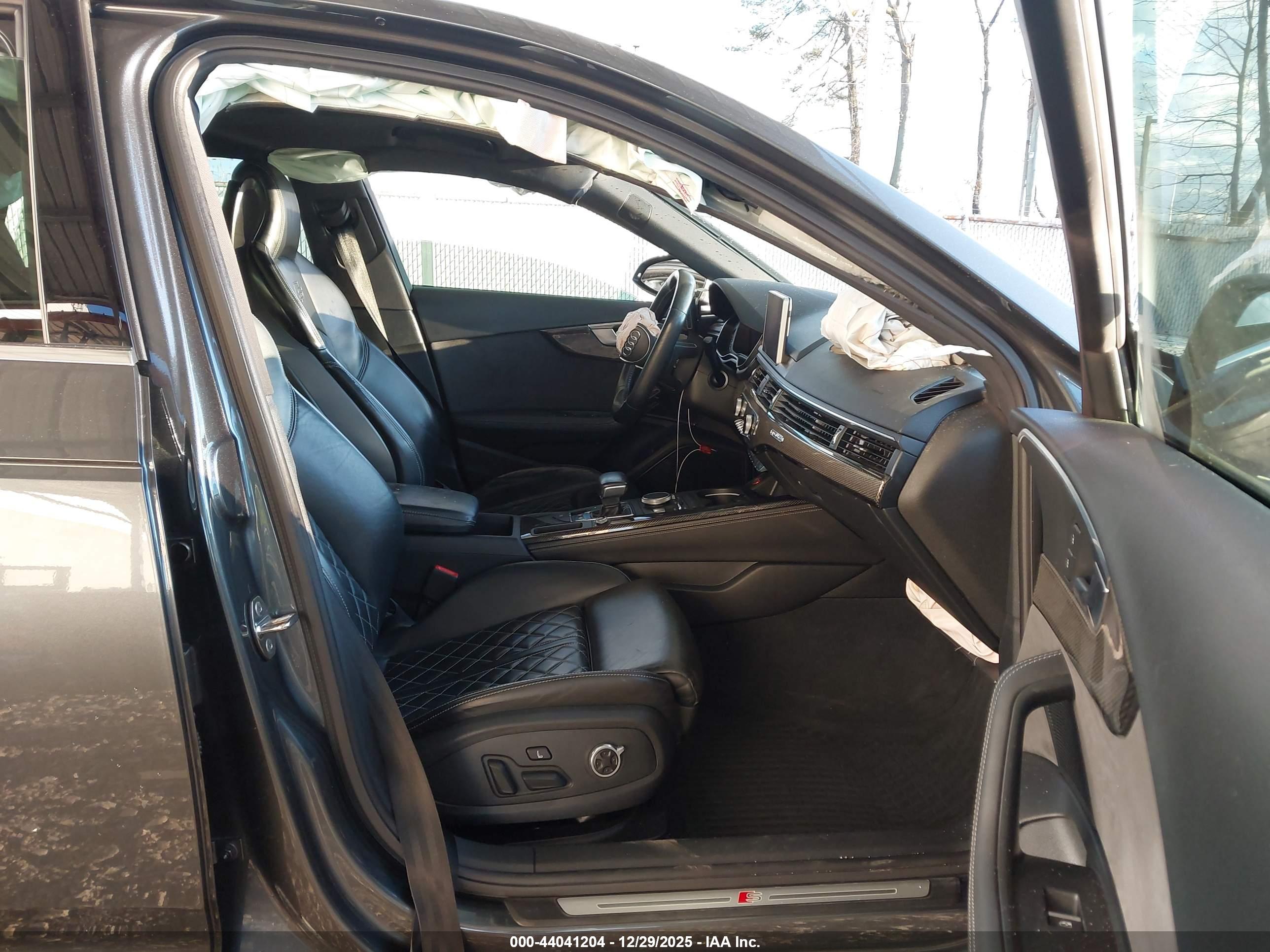 AUDI S4 image 5