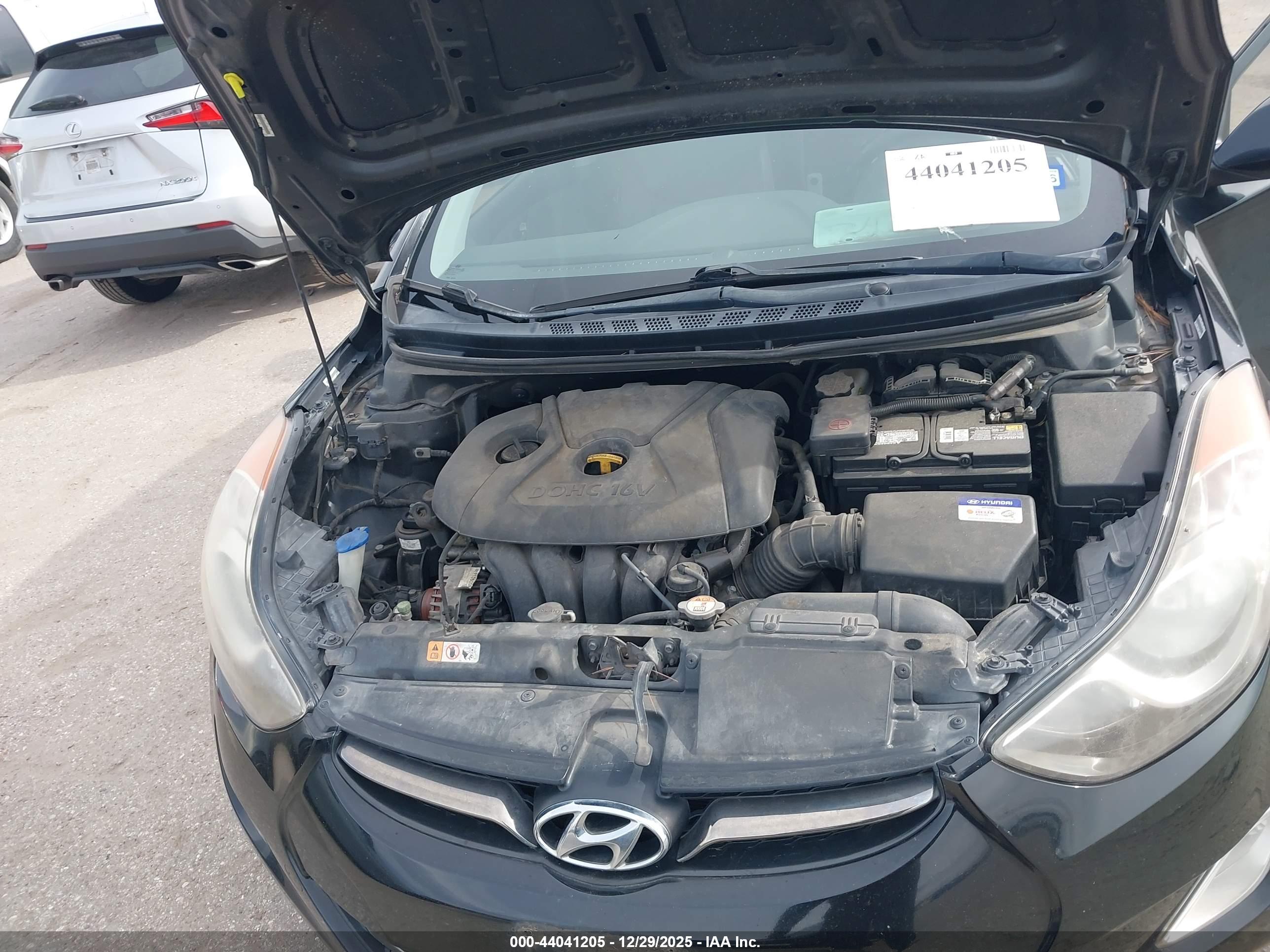 HYUNDAI ELANTRA image 10