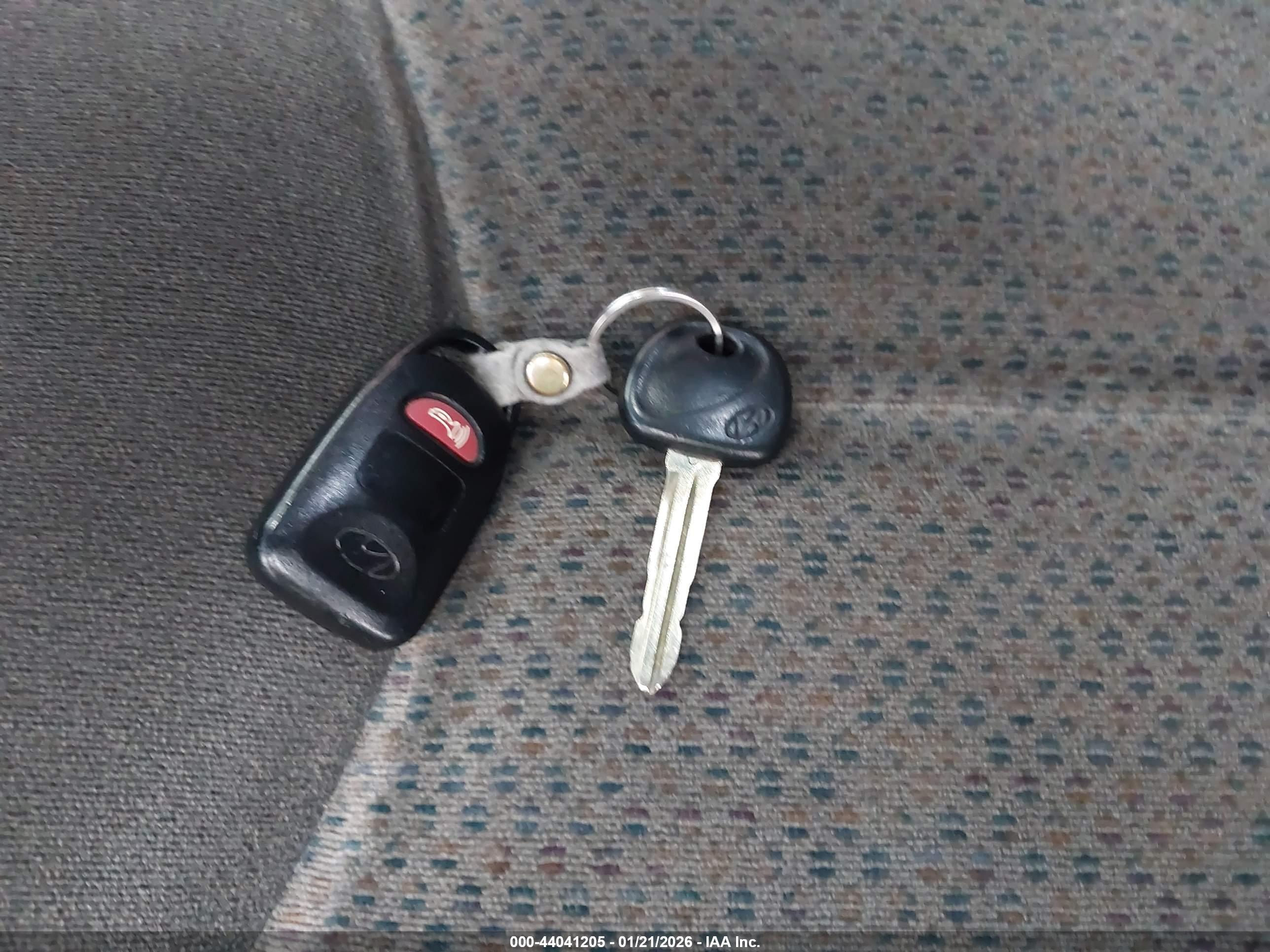 HYUNDAI ELANTRA image 11