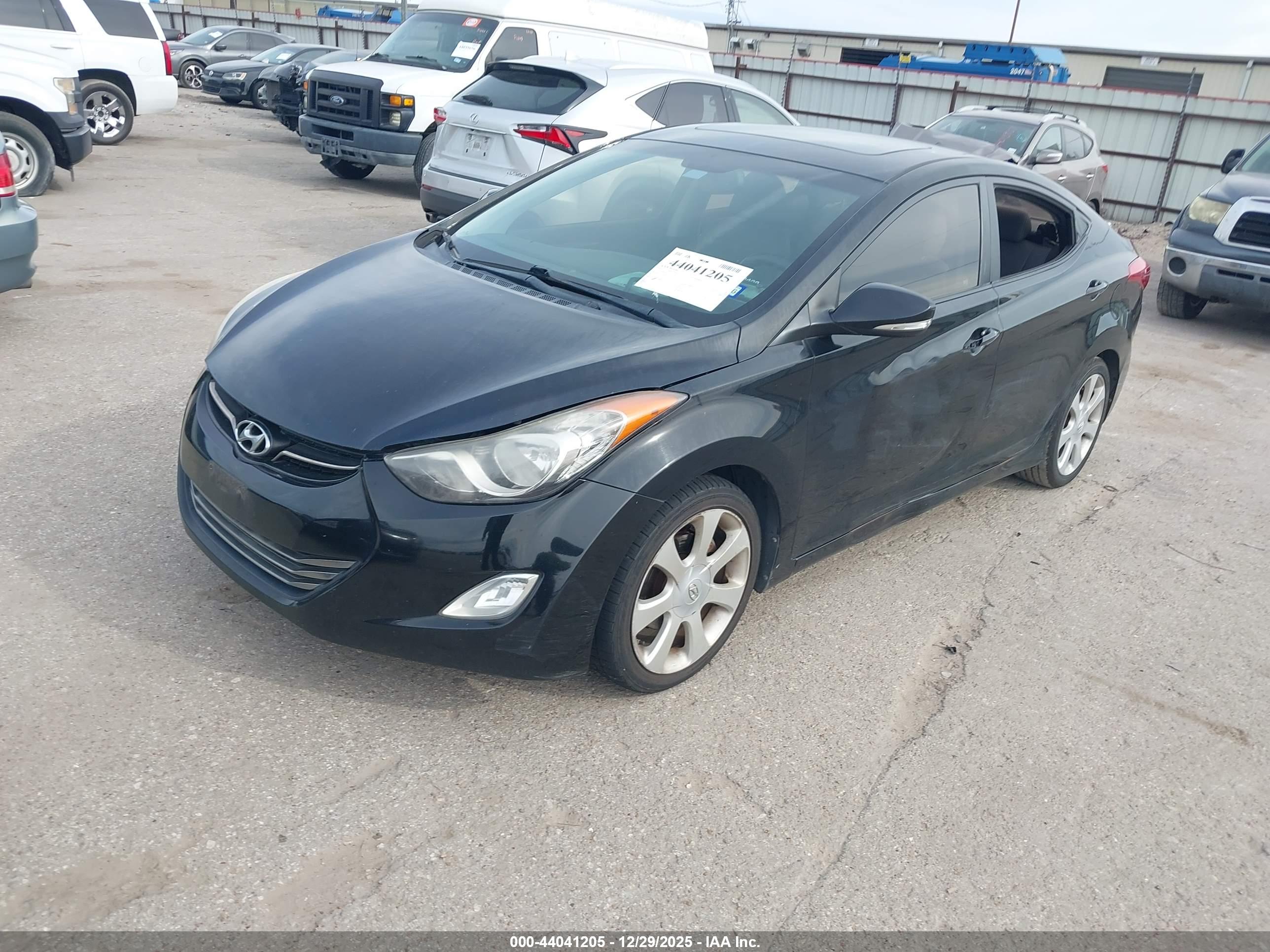 HYUNDAI ELANTRA image 2