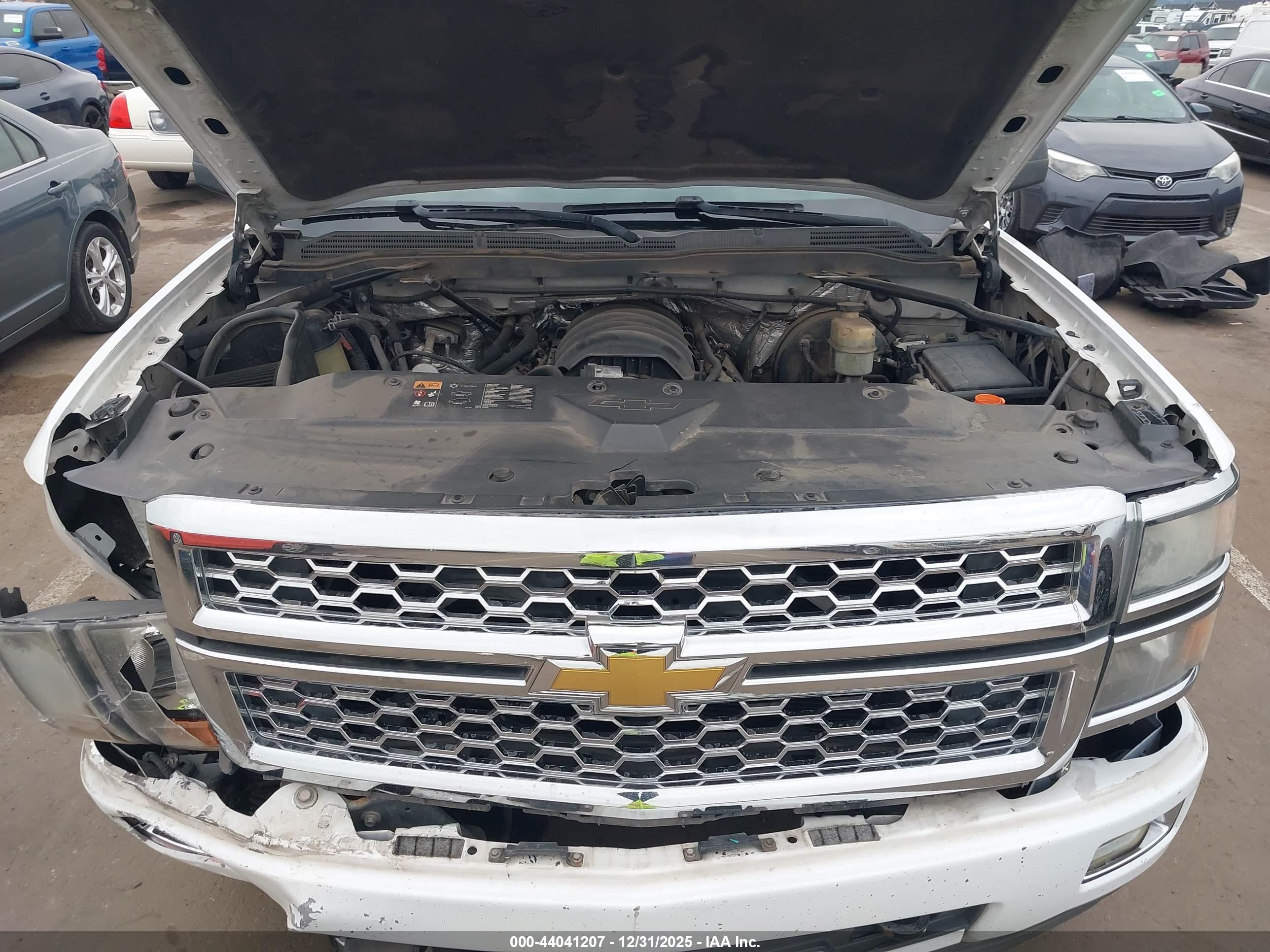 CHEVROLET SILVERADO image 10