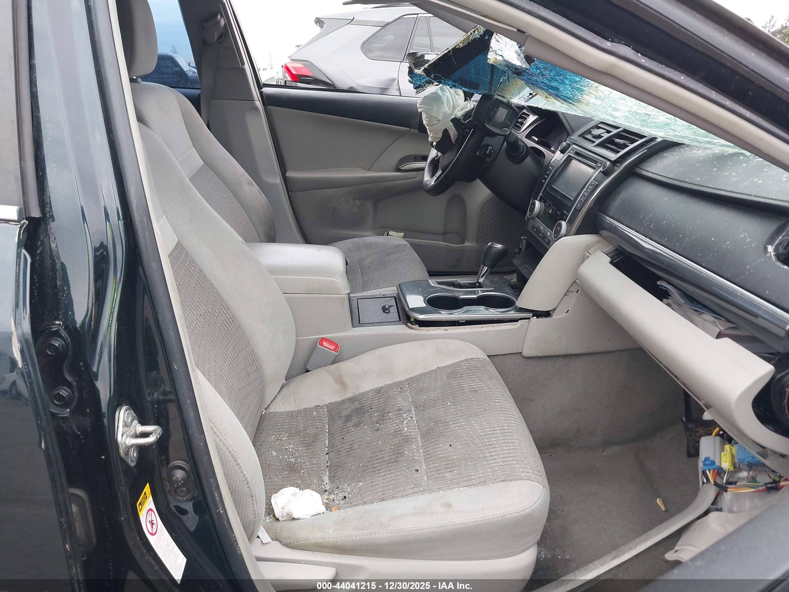 TOYOTA CAMRY image 5