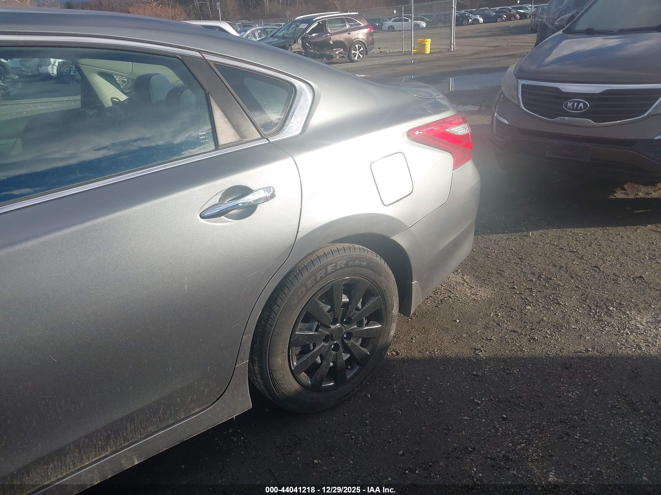 NISSAN ALTIMA image 6