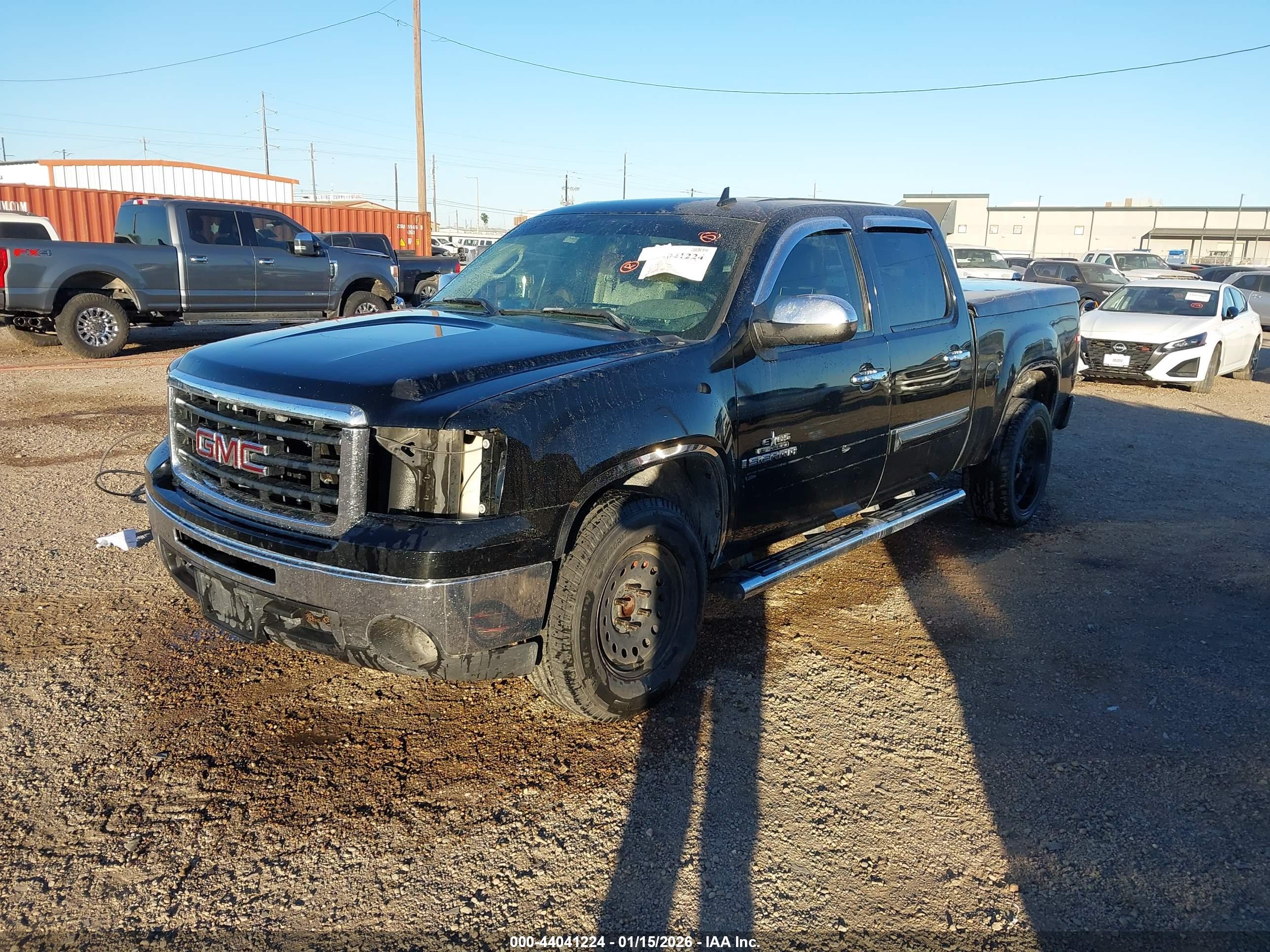 GMC SIERRA image 2