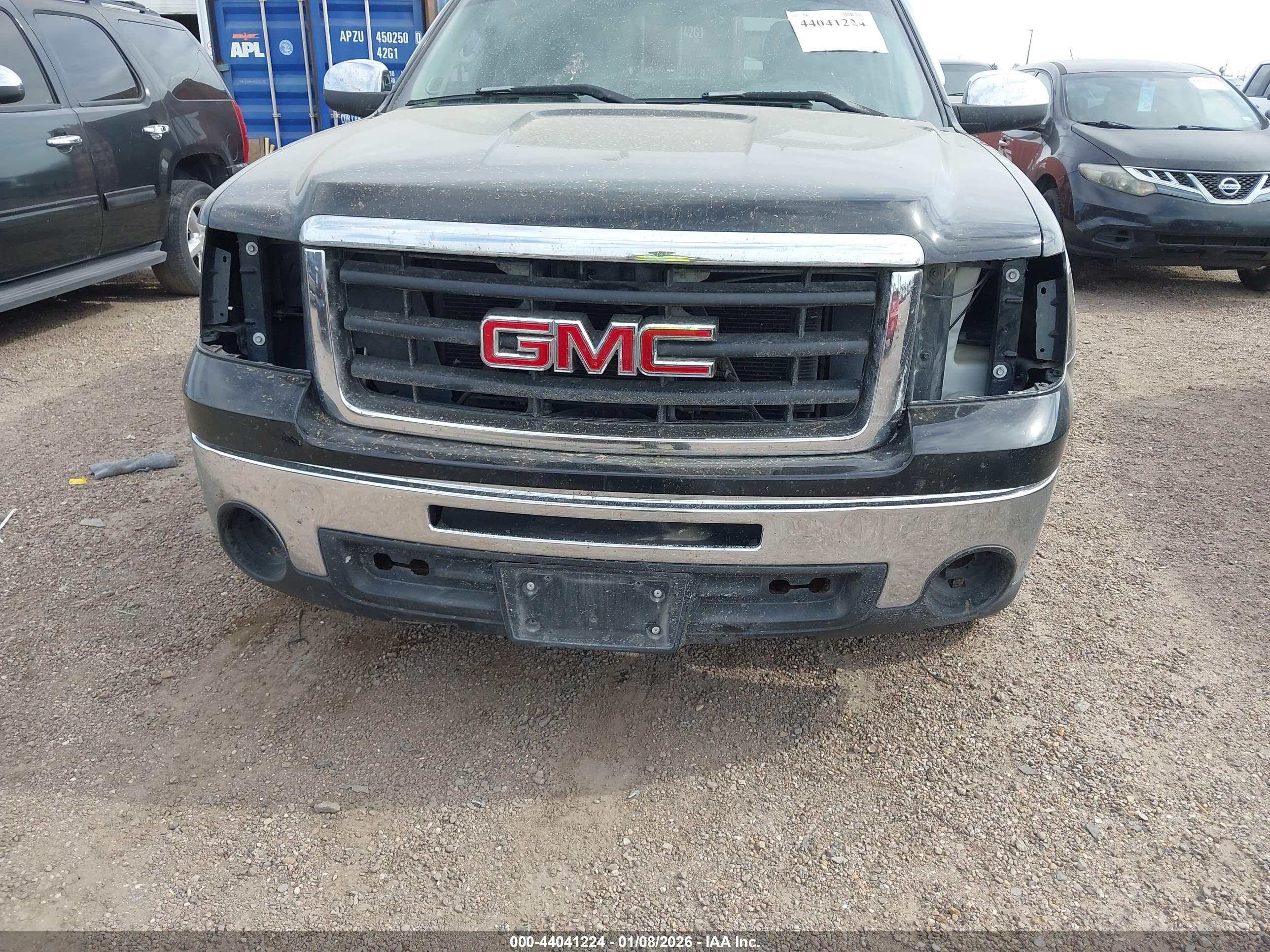 GMC SIERRA image 6