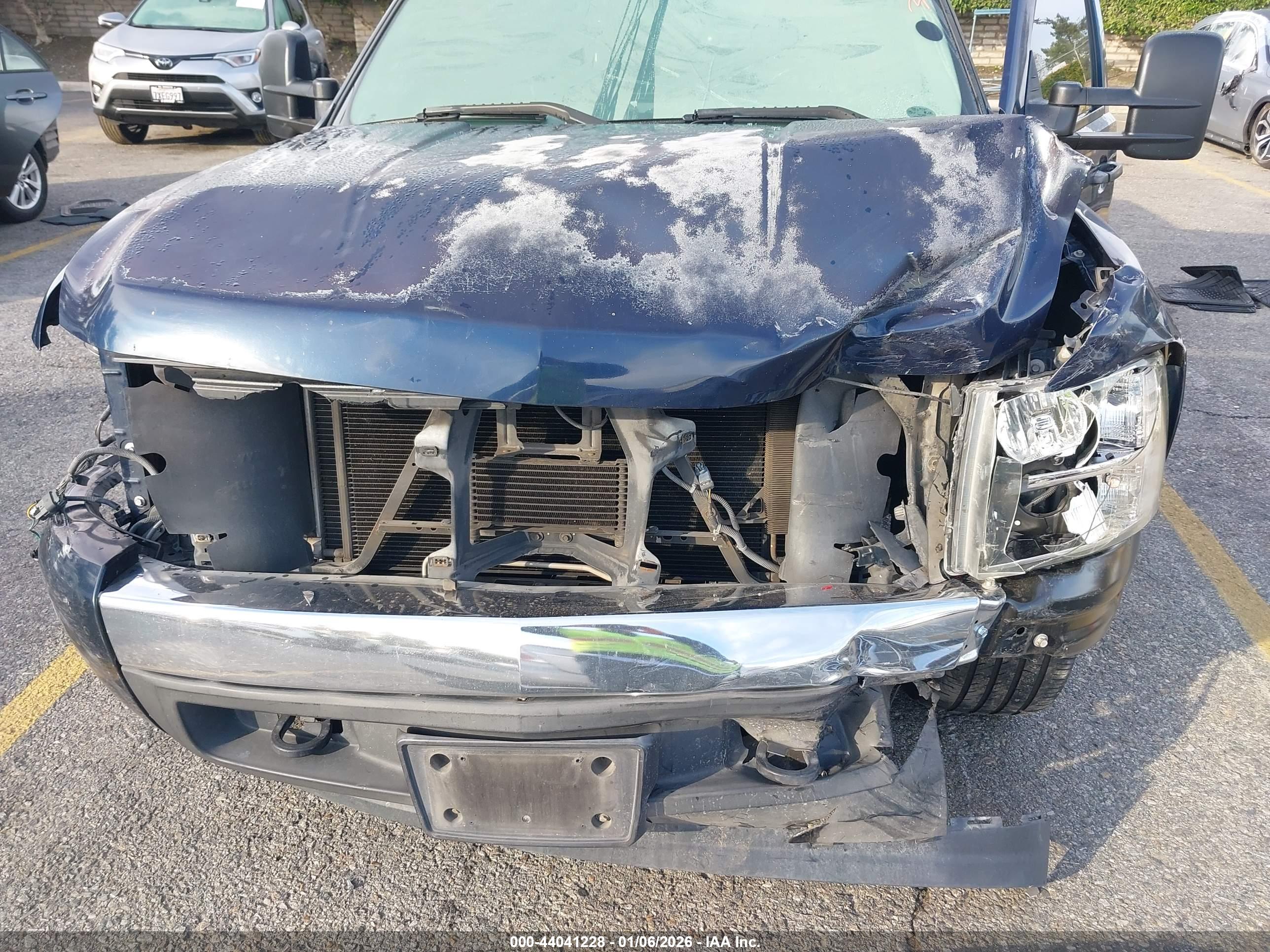 CHEVROLET SILVERADO image 6