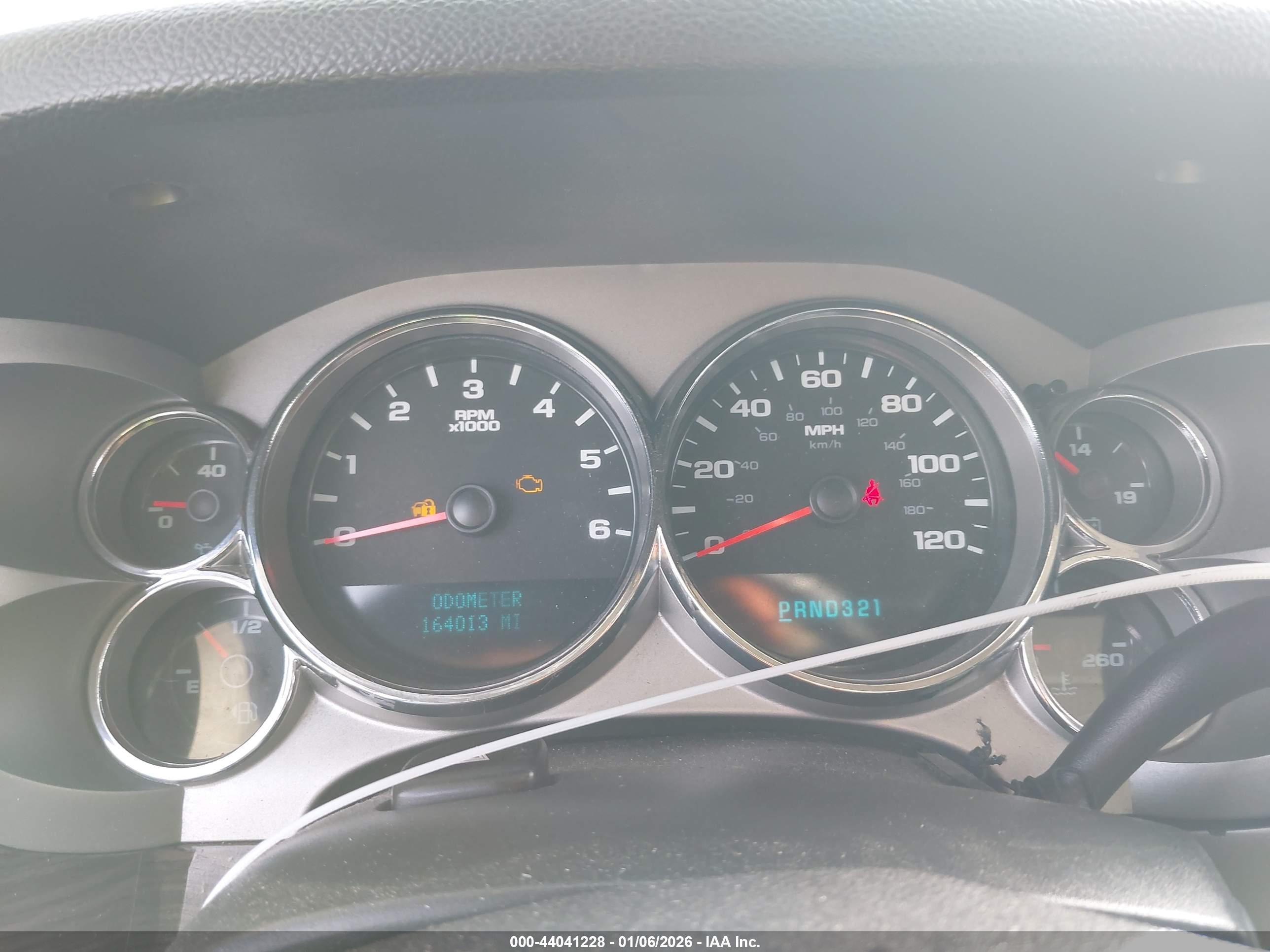 CHEVROLET SILVERADO image 7
