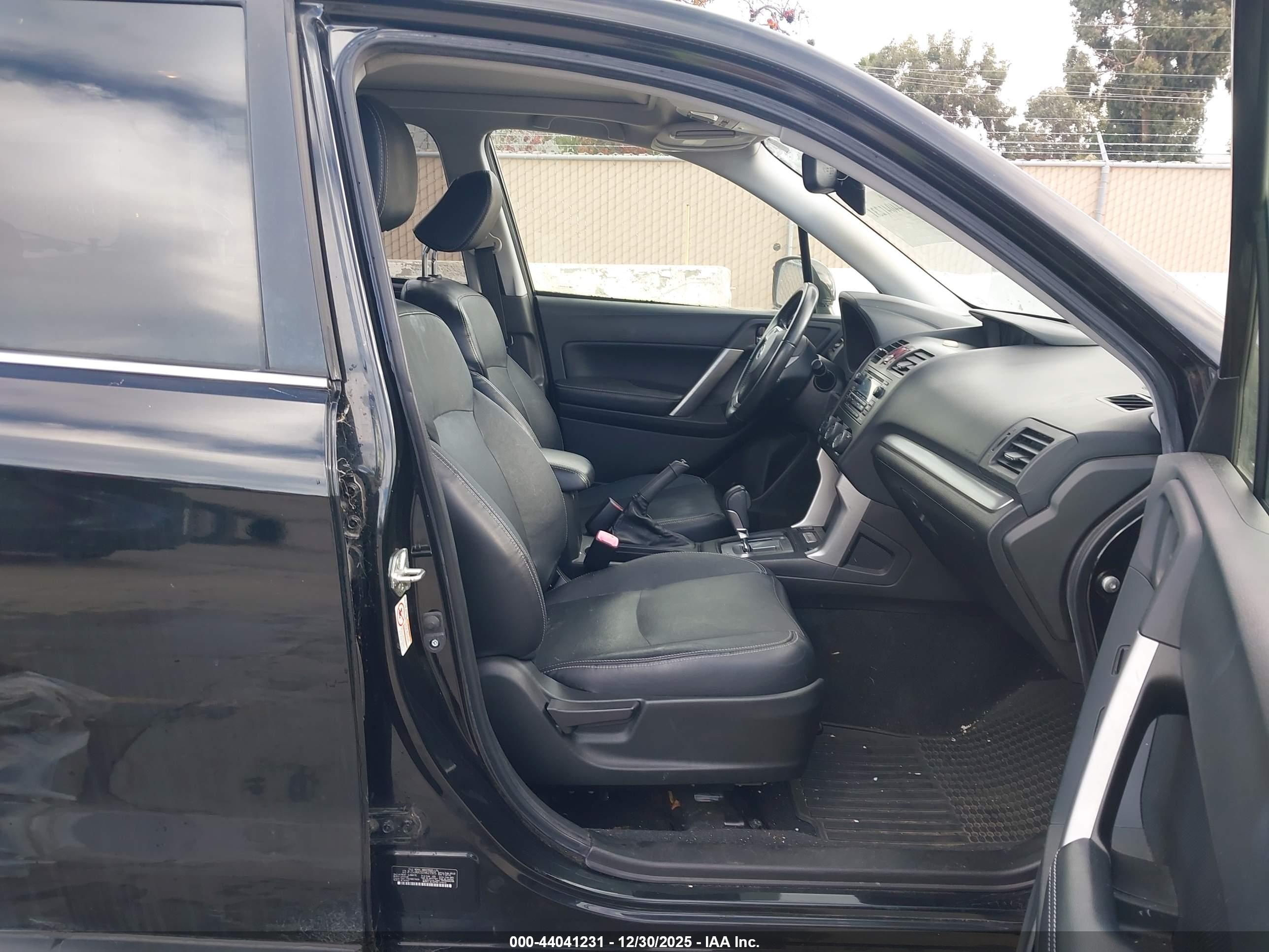 SUBARU FORESTER image 5
