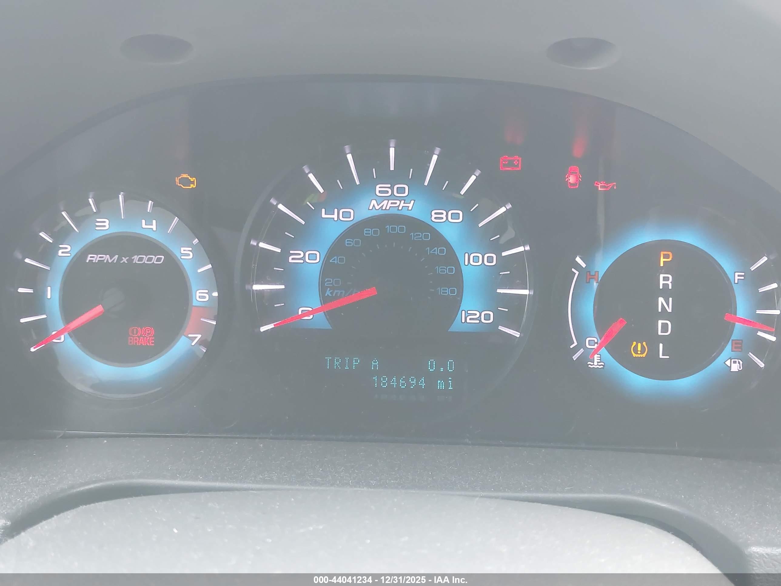 FORD FUSION image 7