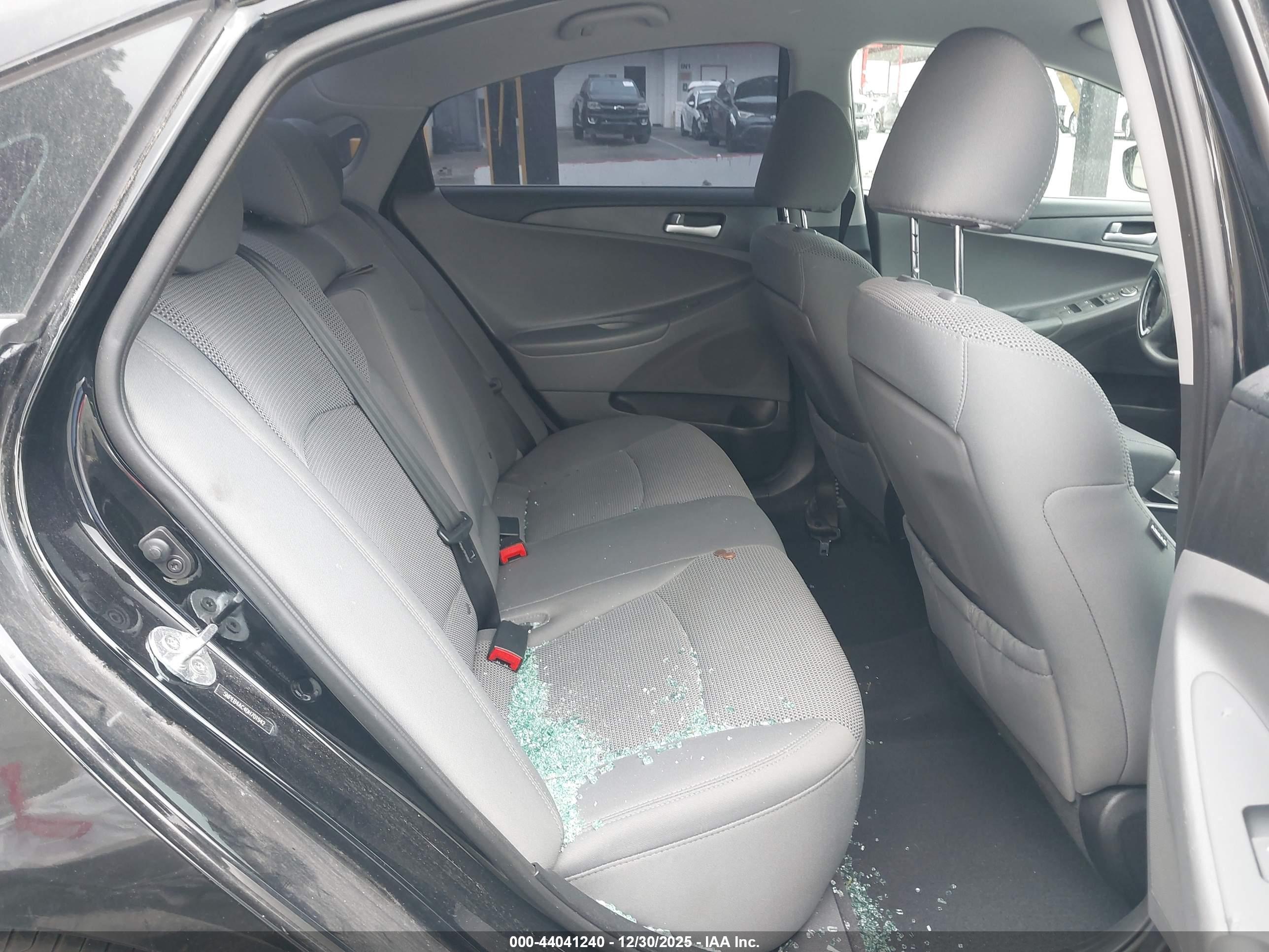 HYUNDAI SONATA image 8