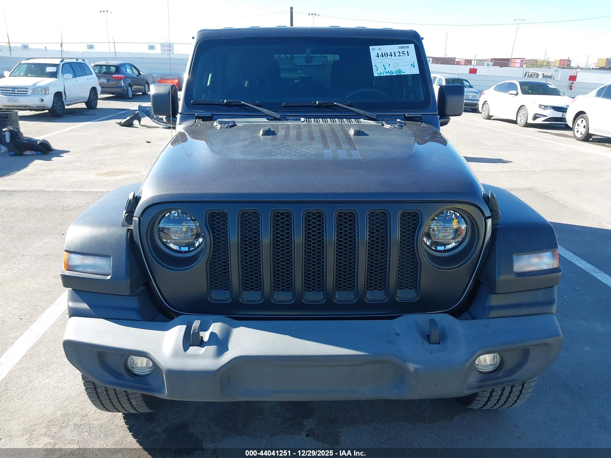 JEEP WRANGLER image 6